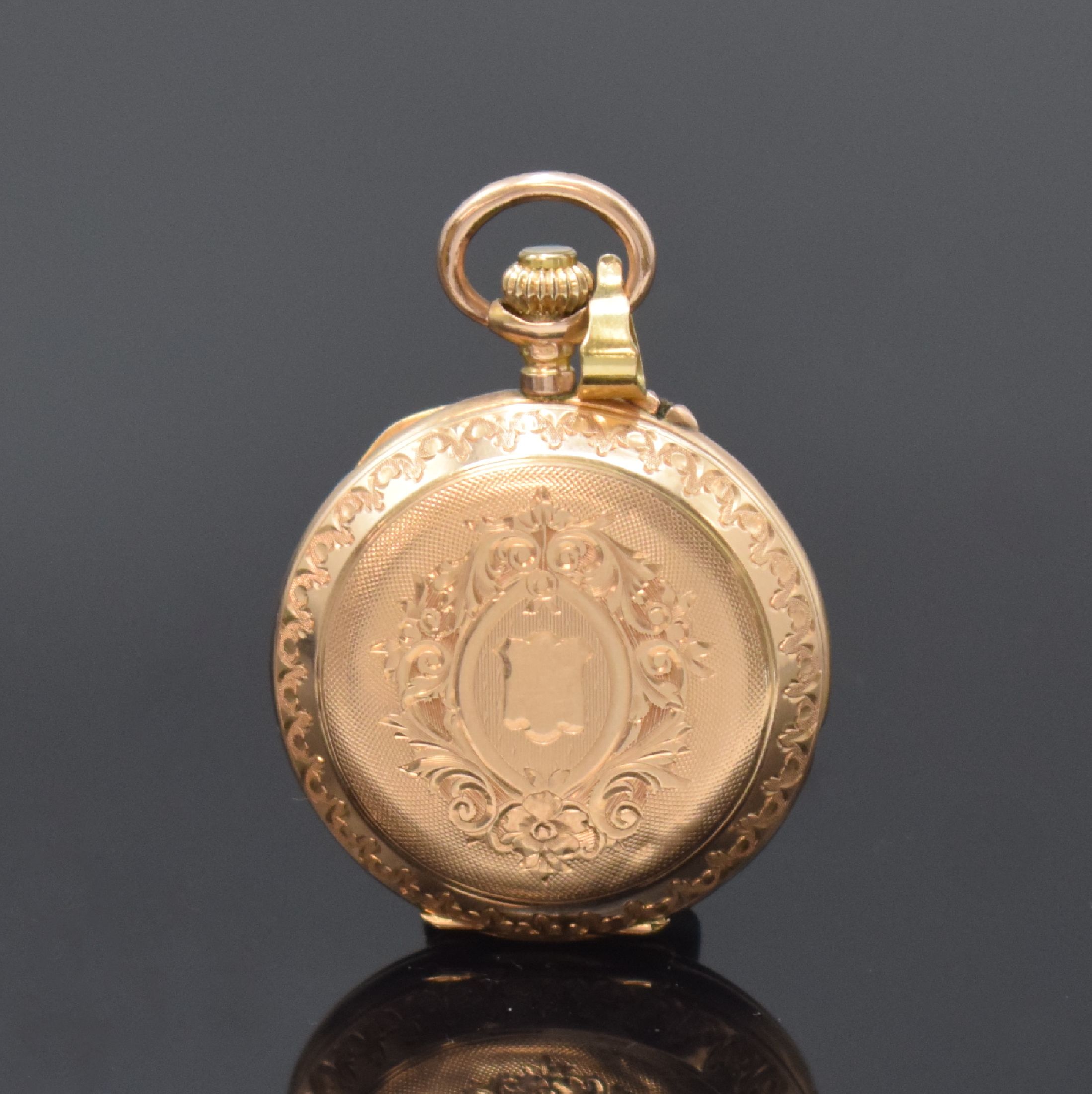 Detail b: Damensavonette in RG 585/000, Schweiz um 1900, grav. Geh. dell., guill. Sprung- u. Rückdeckel floral grav., Metallcuvette, Emailzifferbl. m. röm. ...