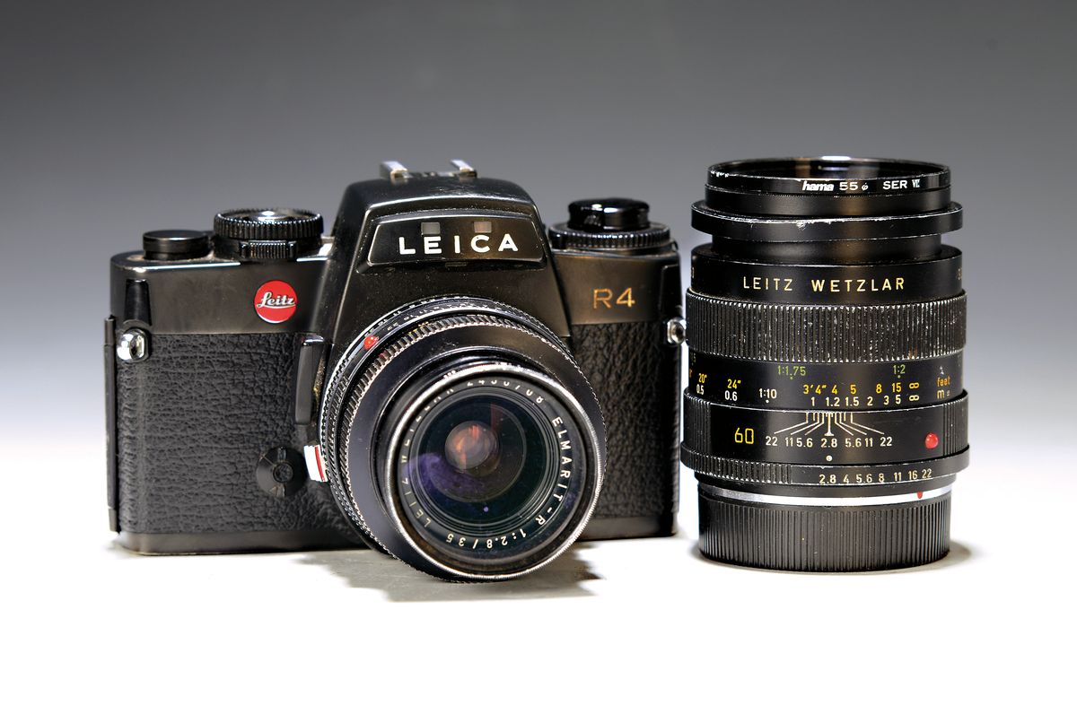 Leica R4, Bj. 1985/86, mit 2 Objektiven , Seriennr. 1669568, Objektive Elmarit-R 1:2.8/35mm und Macro-Elmarit-R 1:2.8/60mm, Objektive mit ...