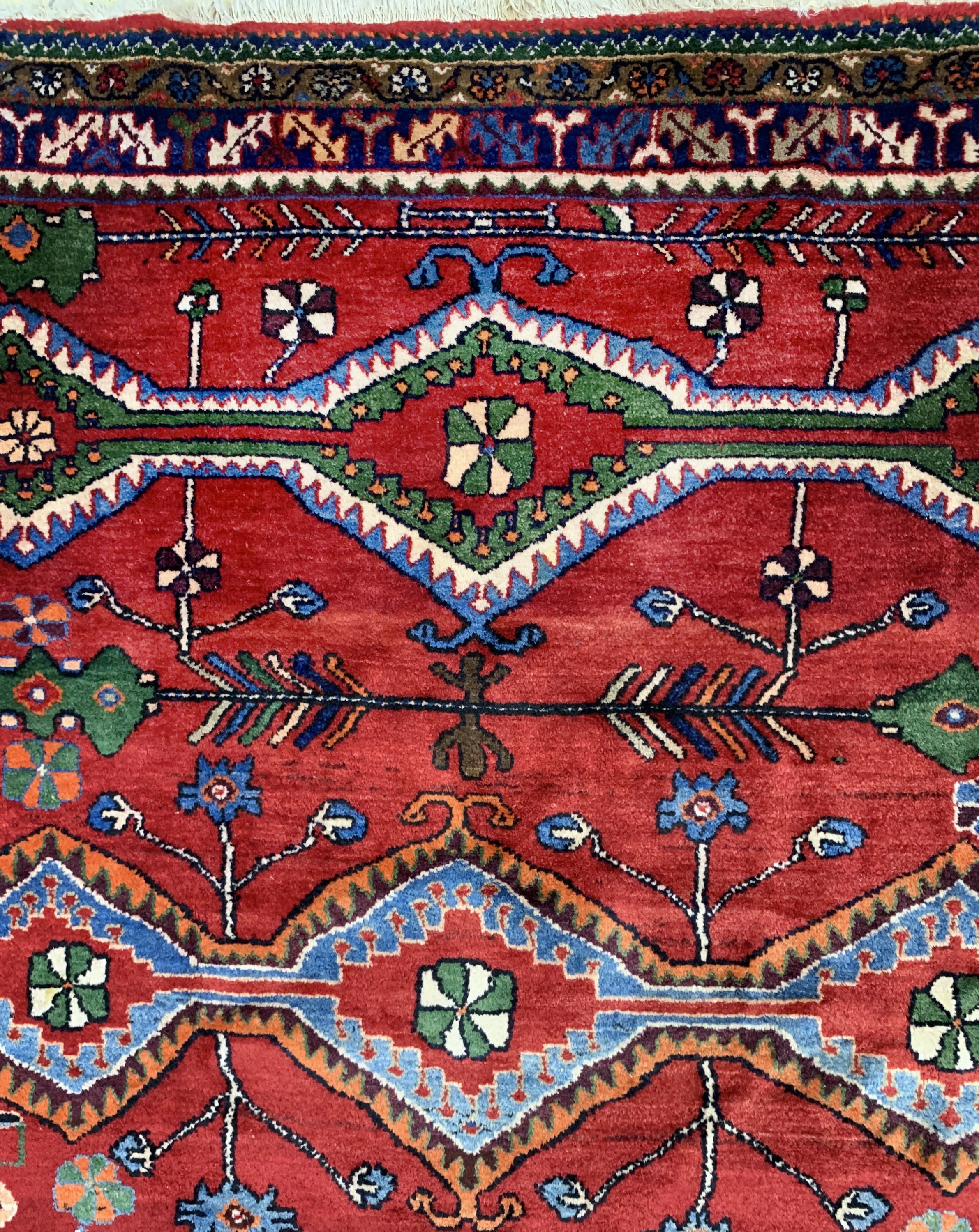Detail c: Lilian alt, Persien, datiert 1338(1960), Wolle auf Baumwolle, ca. 282 x 205 cm, EHZ: 1-2