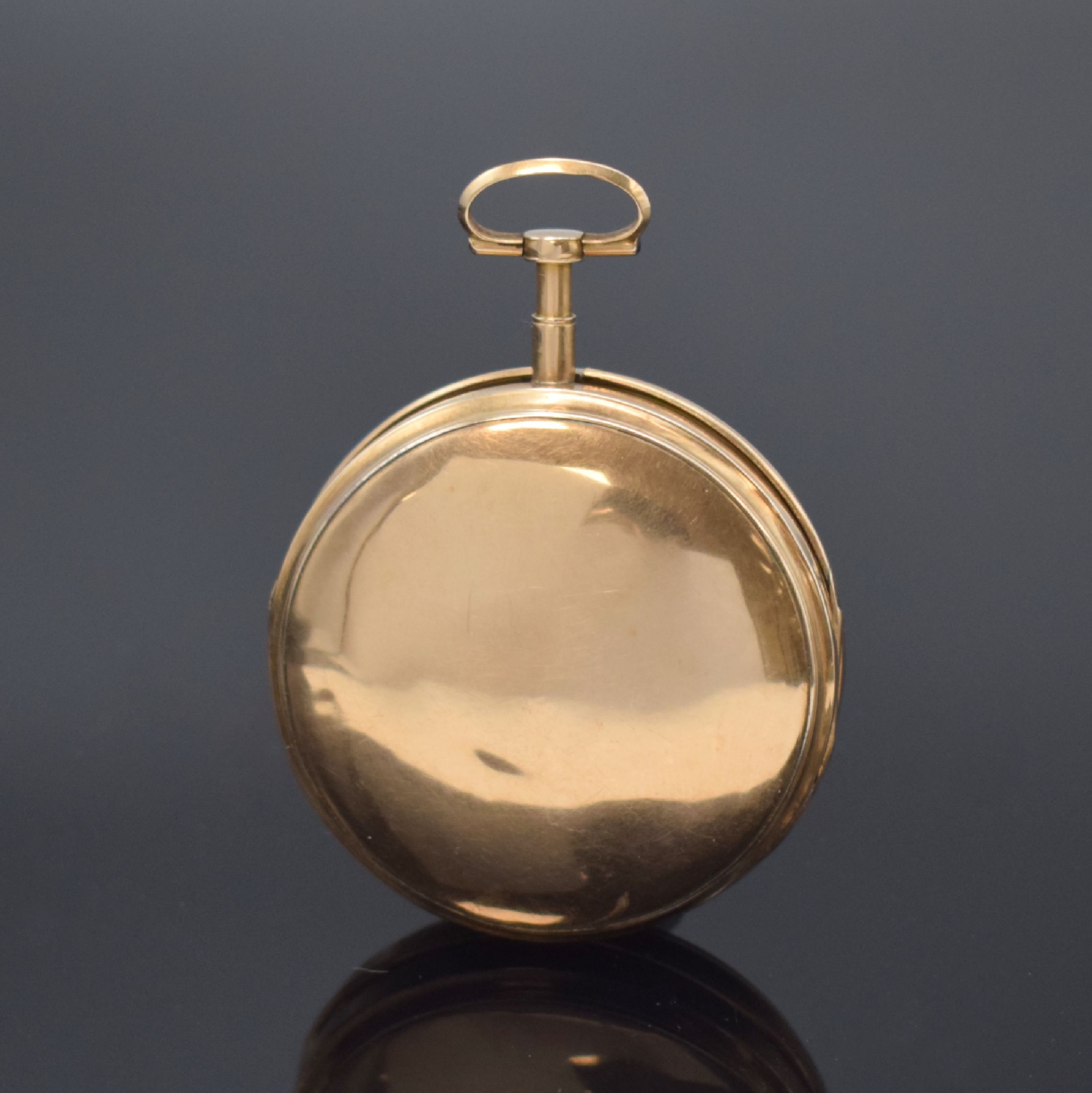 Detail a: Seltene Spindeltaschenuhr mit sichtbarer Unruh in polychrom bemaltem Emailzifferblatt, um 1800, glattes Geh. dell., Zifferbl. m. figuraler Szene, b. ...