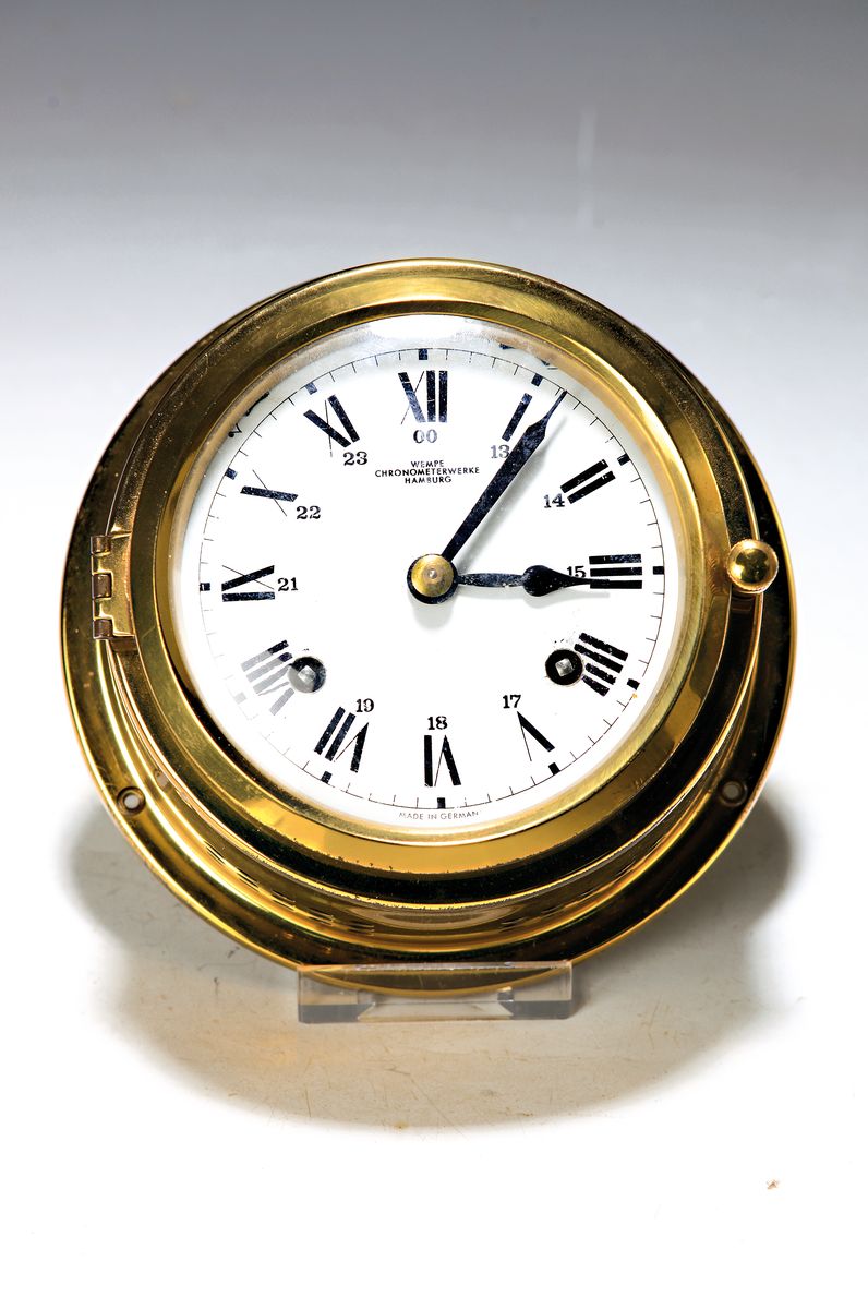 Schiffschronometer, Wempe, 1970/80er-Jahre, Messinggehäuse, verglaster Frontdeckel, mit Glasenschlag auf Glocke, Metallzifferblatt mit Regelung ...