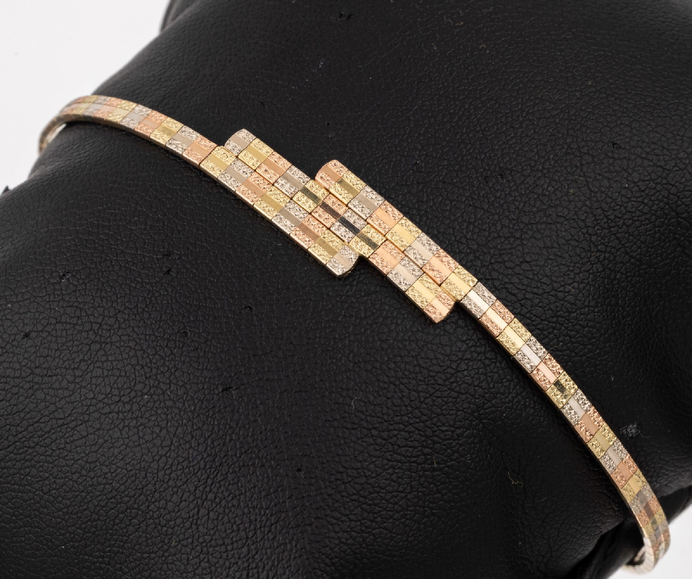 14 kt Gold Armband, GG/WG/RG 585/000, tricolor, L. ca. 18 cm, Kastenschloss mit Sicherheitsacht, ca. 7.8 g