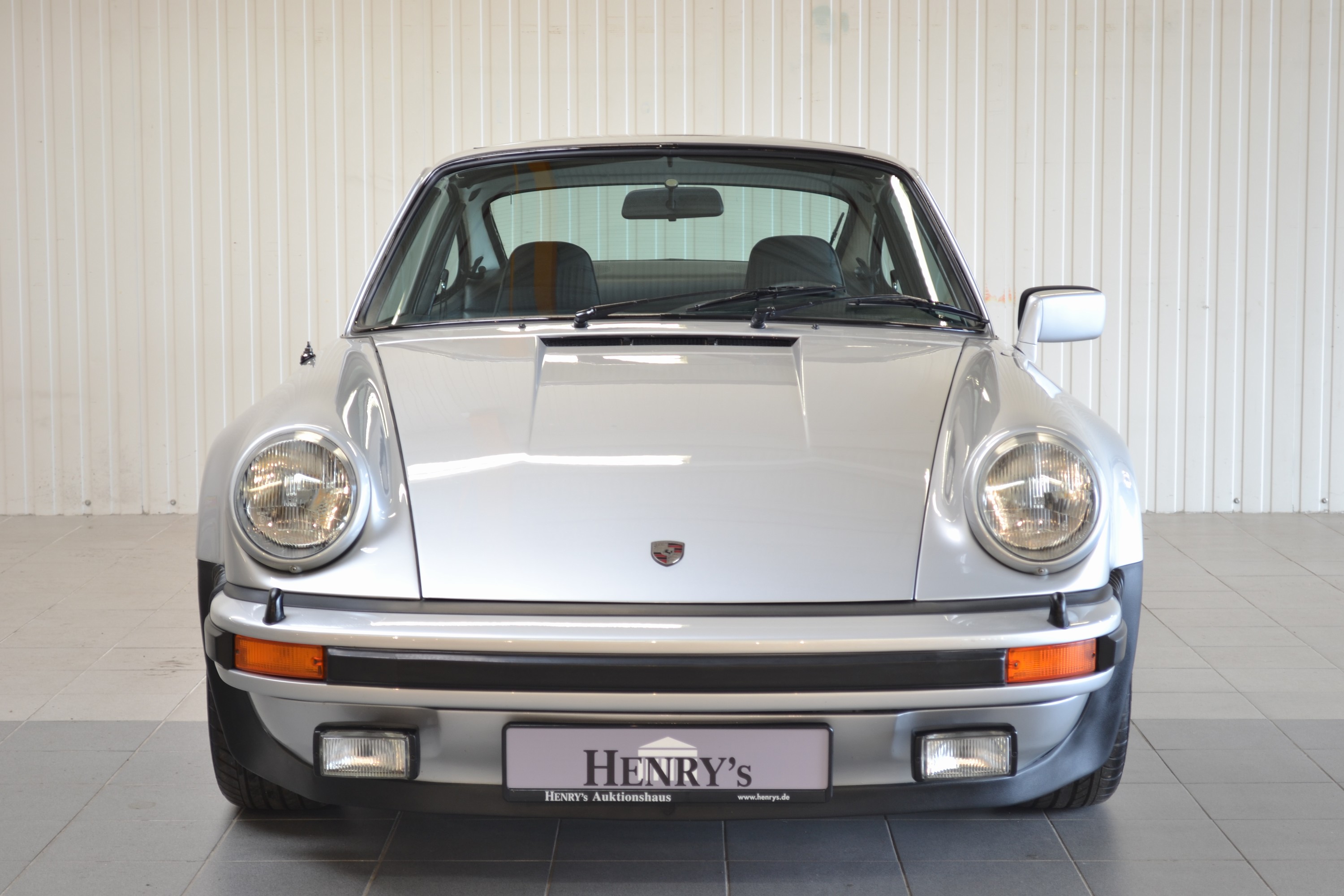 Detail a: Porsche 930 Turbo, Fahrgestellnummer: 9307700060, Motornummer: 6770053, EZ 09/1976, Laufleistung ca. 157.767 km, H-Zulassung, 260 PS, 6-Zylinder, ...