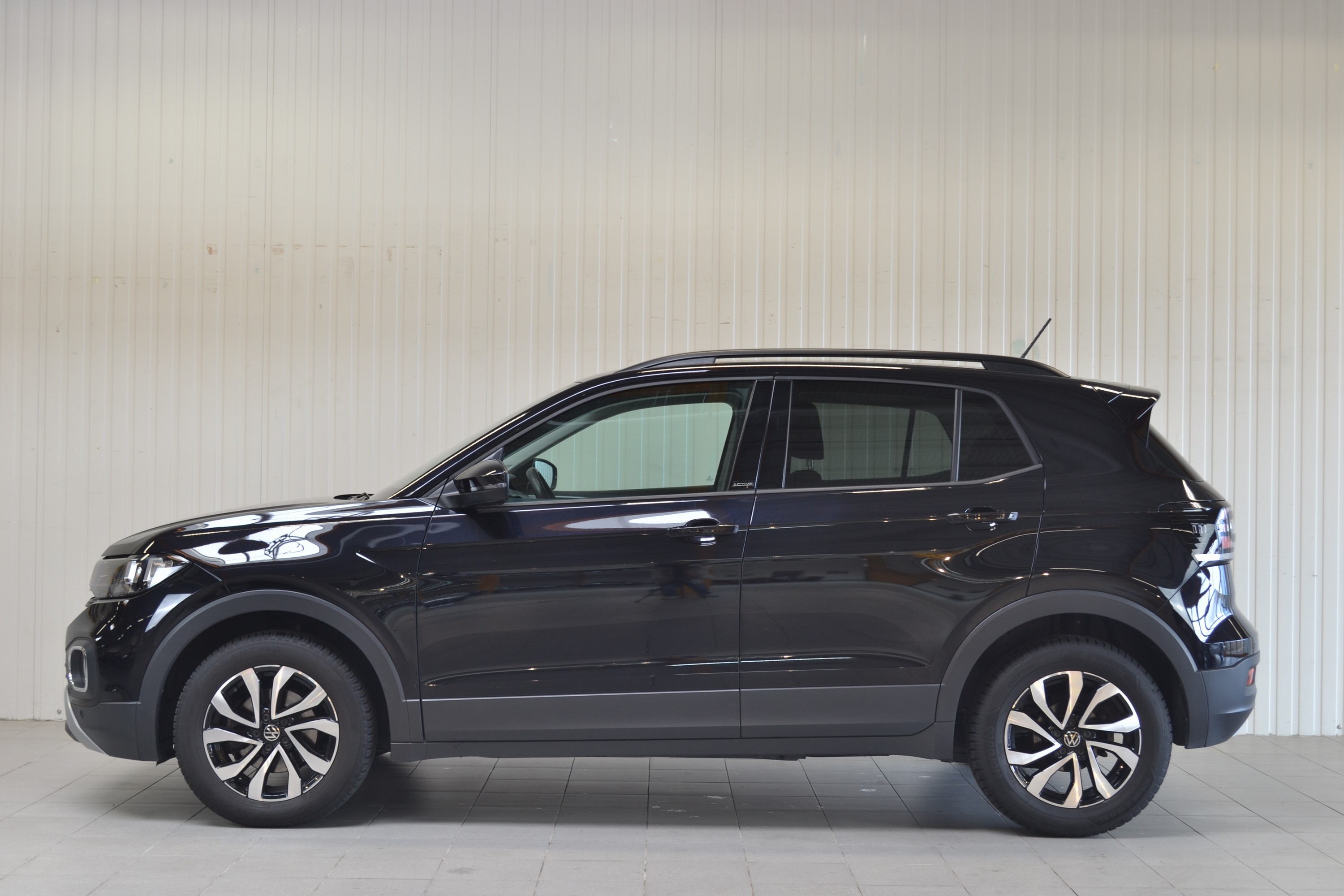 Detail d: Volkswagen T-Cross 1.0 TSI, EZ 01/2022, 2.Hand, Laufleistung 67.300km, 81kW/110PS, Automatikgetriebe, Sonderausstattung - Audio-Navigationssystem ...
