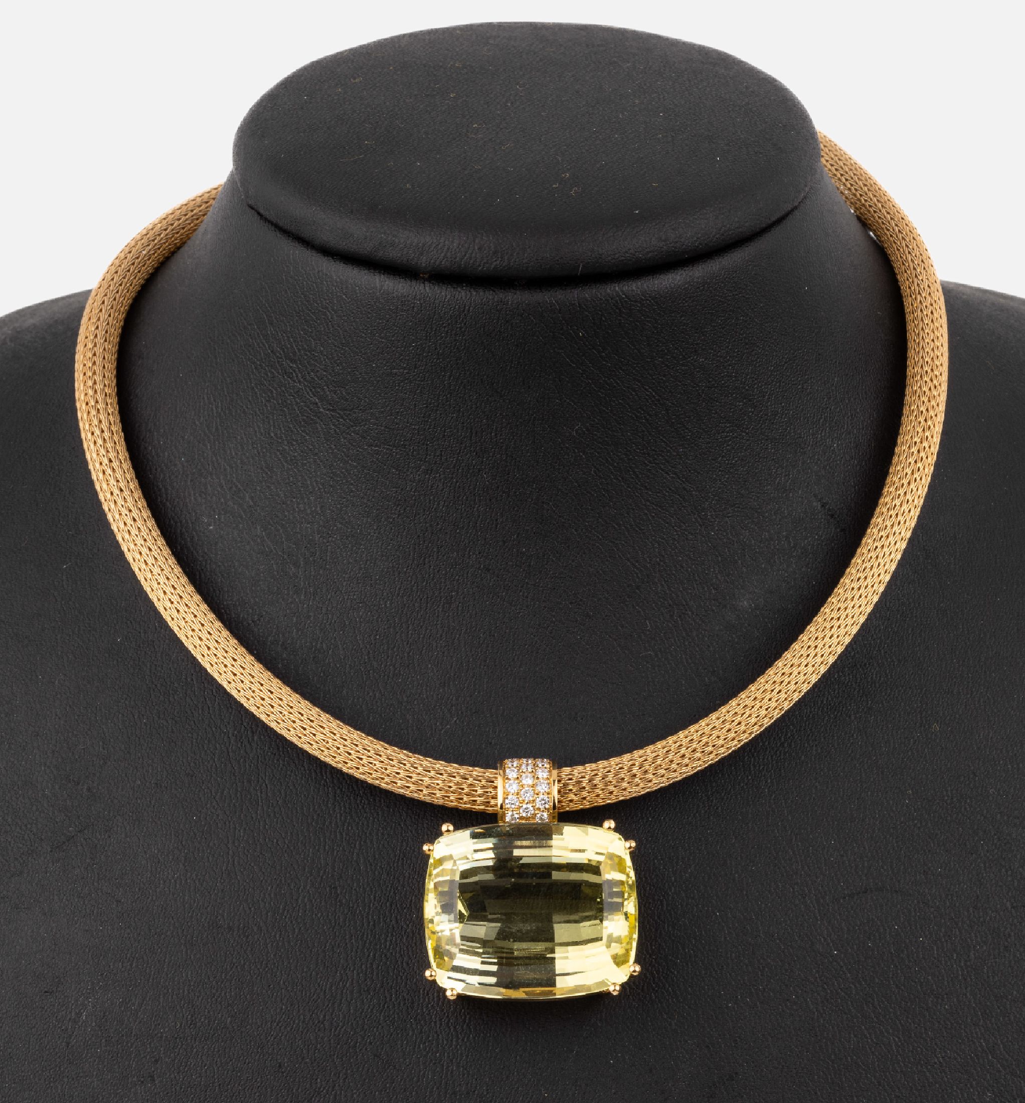 18 kt Gold Heliodor-Brillant-Anhänger, GG 750/000, rechteckig facett. Heliodor ca. 46.0 ct, 23 Brillanten zus. 0.35 ct feines Weiß/vs (grav.), an ...