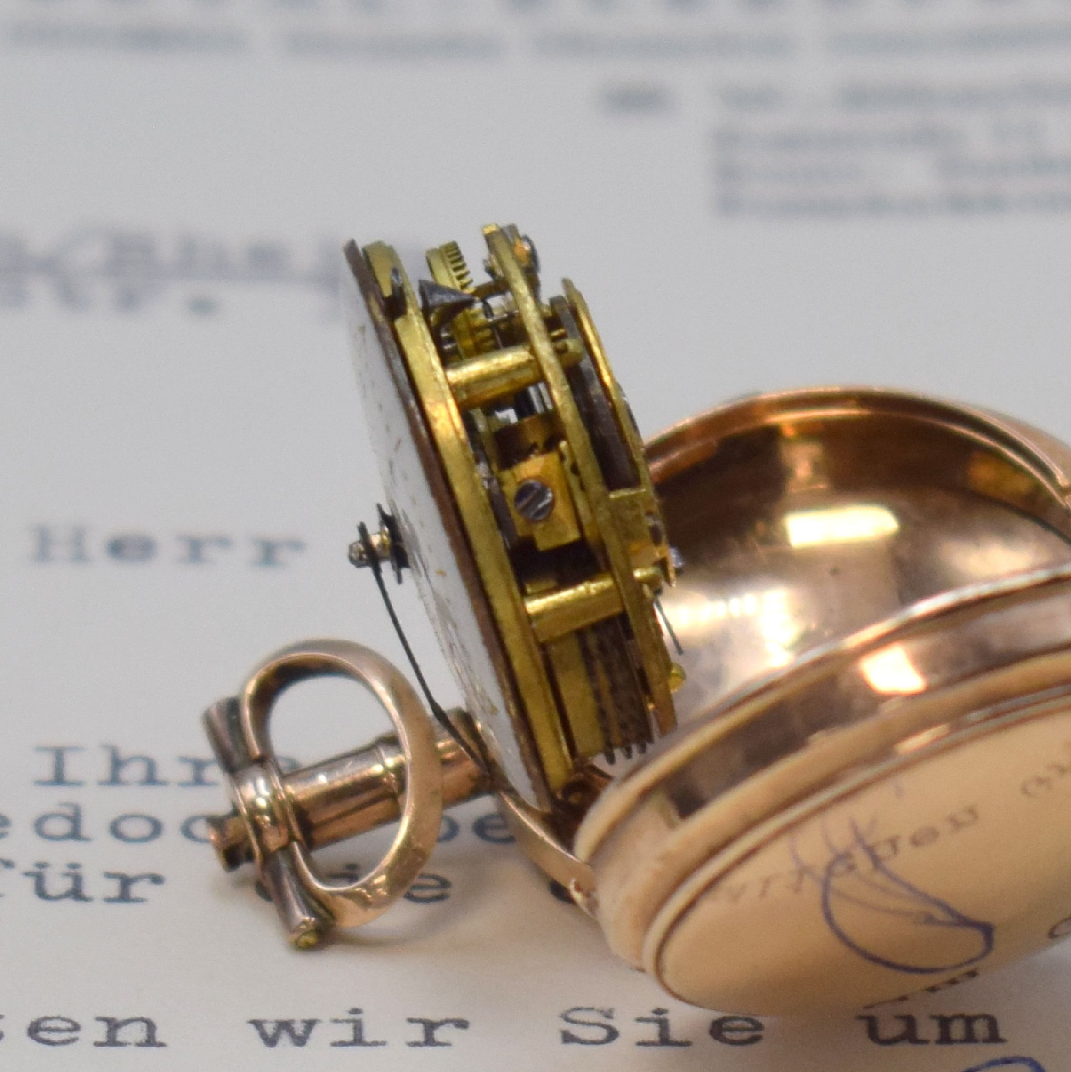 Detail d: LEOPOLD ROTTY in Augsburg seltene kleine Spindeltaschenuhr in RG 585/000, Deutschland um 1800, Schlüsselaufzug, glattes Savonette- Geh. dell., ...