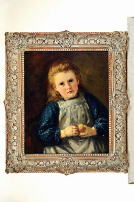26736162k - Carl August Heinrich Ferdinand Osterley, 1839 Göttingen-1903 Hamburg, portrait of a girl with apple, oil/painting cardboard, signed upper right and illegally dated, approx. 50x41cm, frame approx. 65x57cm