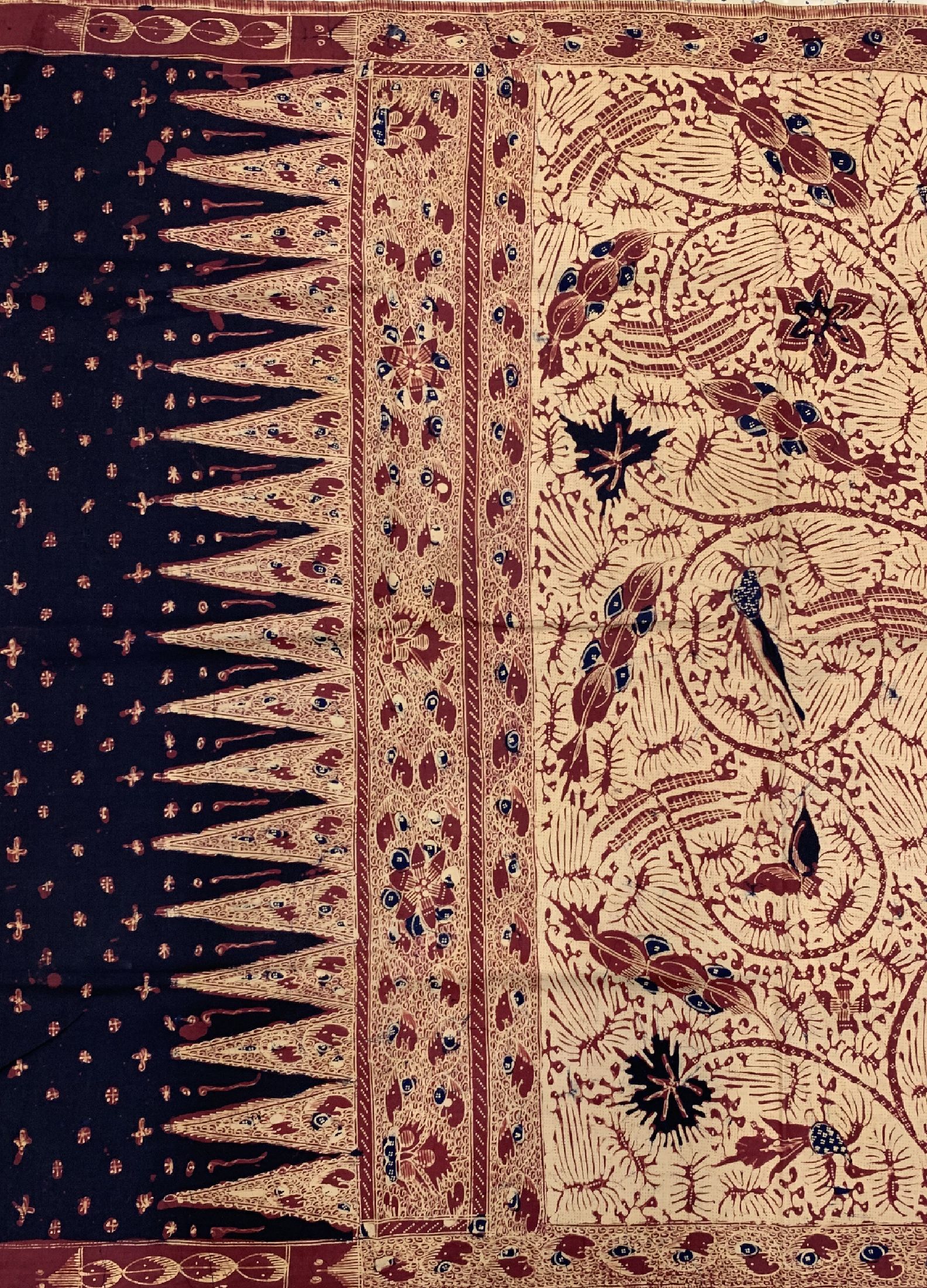 Detail a: 2 Kain Pajang Solo , Sumatra, um 1960/70 , Baumwoll Batik, ca. 250 x 107cm cm, EHZ: 1-2, kleine Reparatur