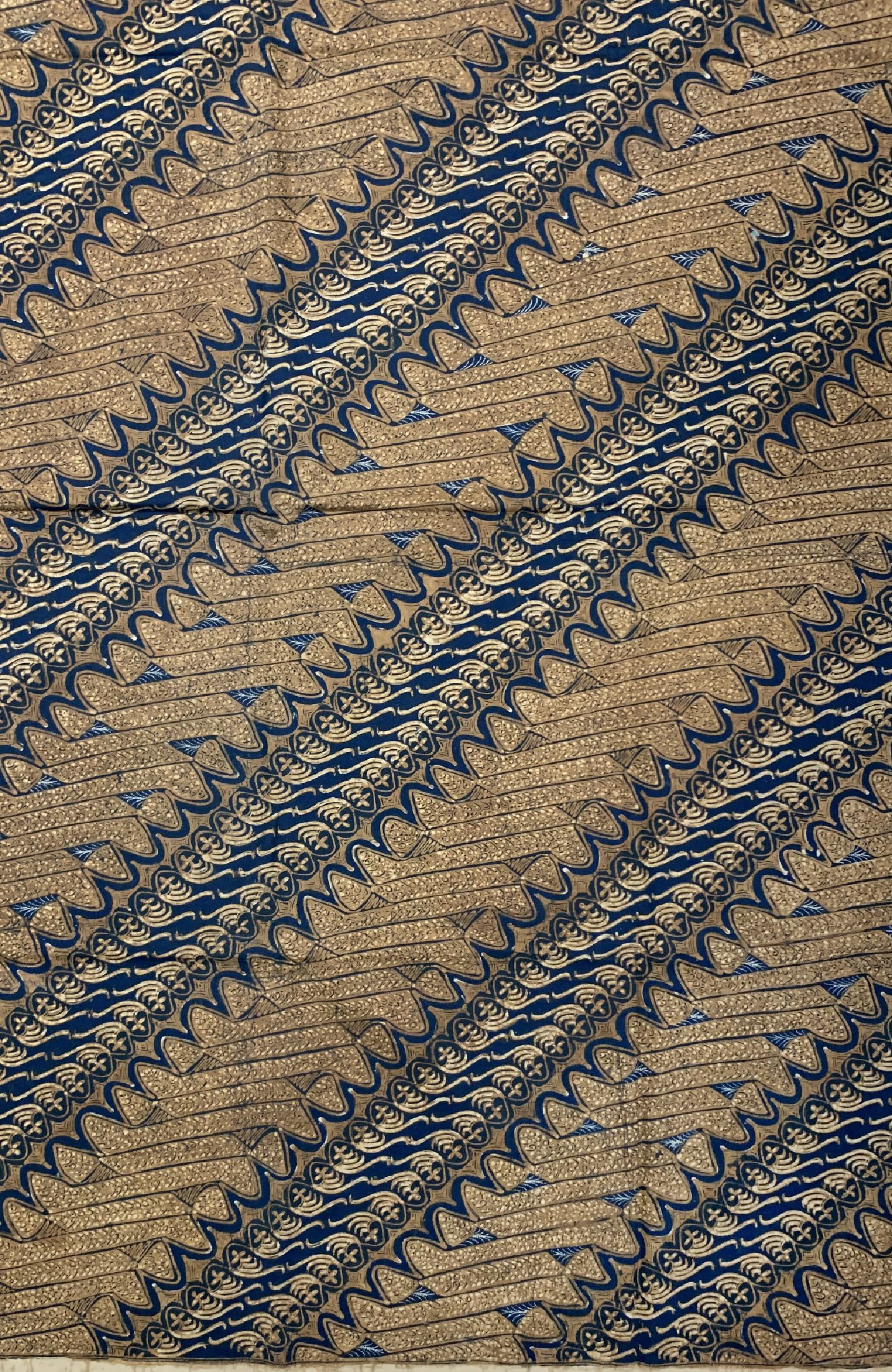Detail b: 2 Kain Pajang Solo & Yogjakarta, Sumatra/Java, um 1960/70, ca. 245 x 102 cm, EHZ: 1-2