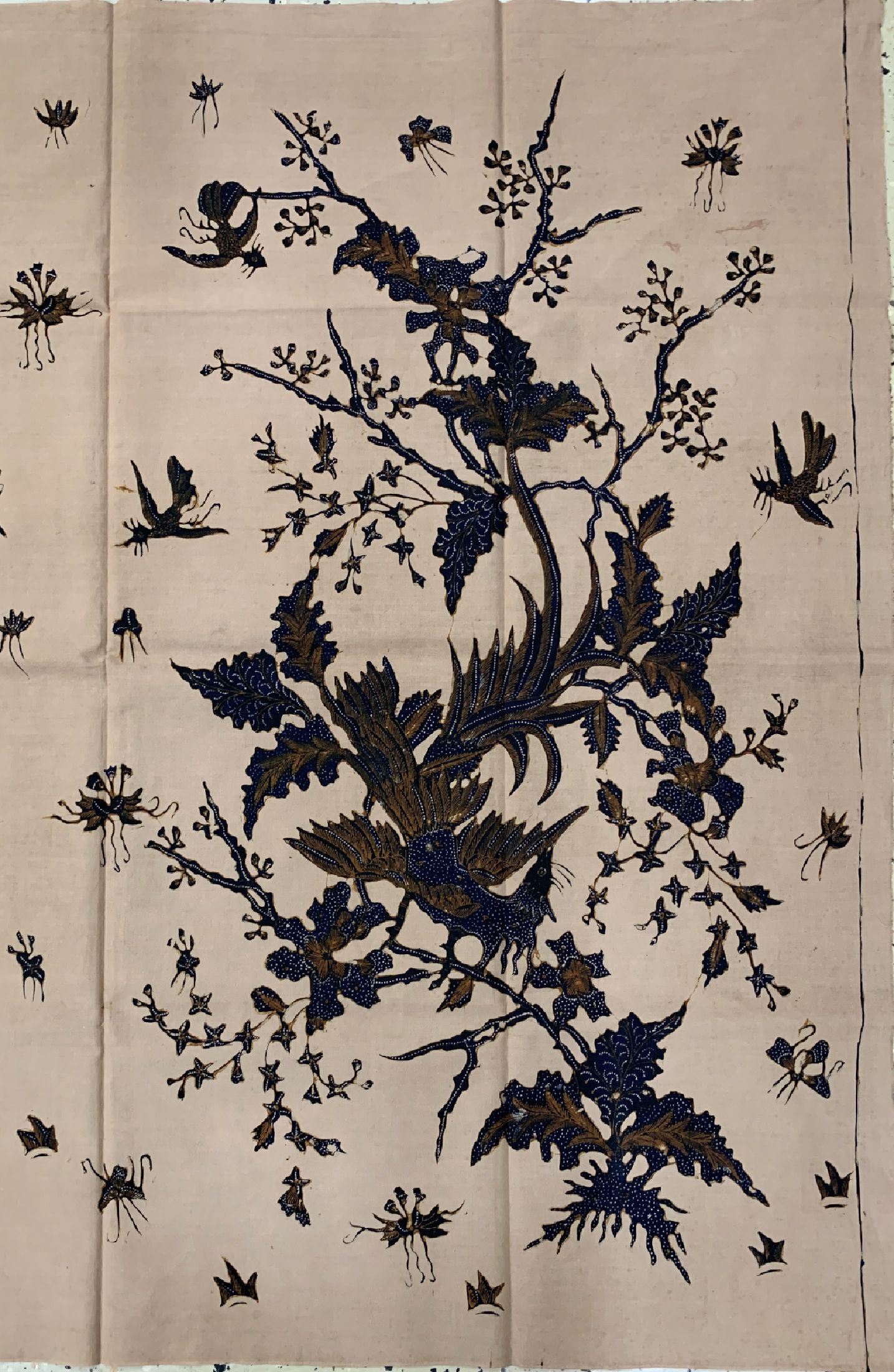 Detail a: 2 Cirebon Kain Pajang, Sumatra, um 1960/70,Baumwoll Batik, ca. 265 x 105 cm,(fleckig), ca. 240 x 105 cm, EHZ: 1-2