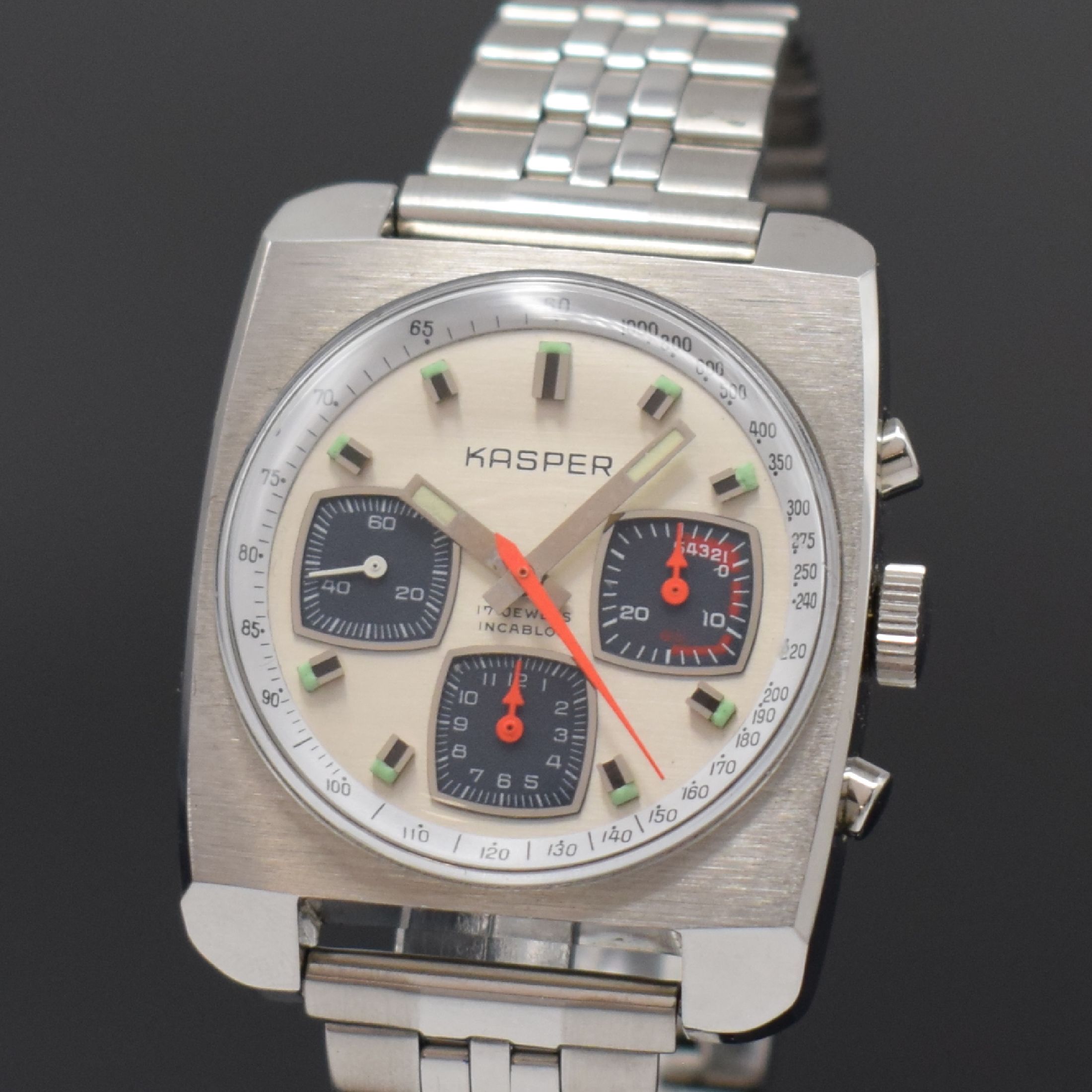 Detail a: KASPER Armbandchronograph, Handaufzug, Schweiz/Frankreich um 1970, Edelstahlgeh. inkl. neutr. Gliederband m. Faltschl., Boden verschr., silb. ...
