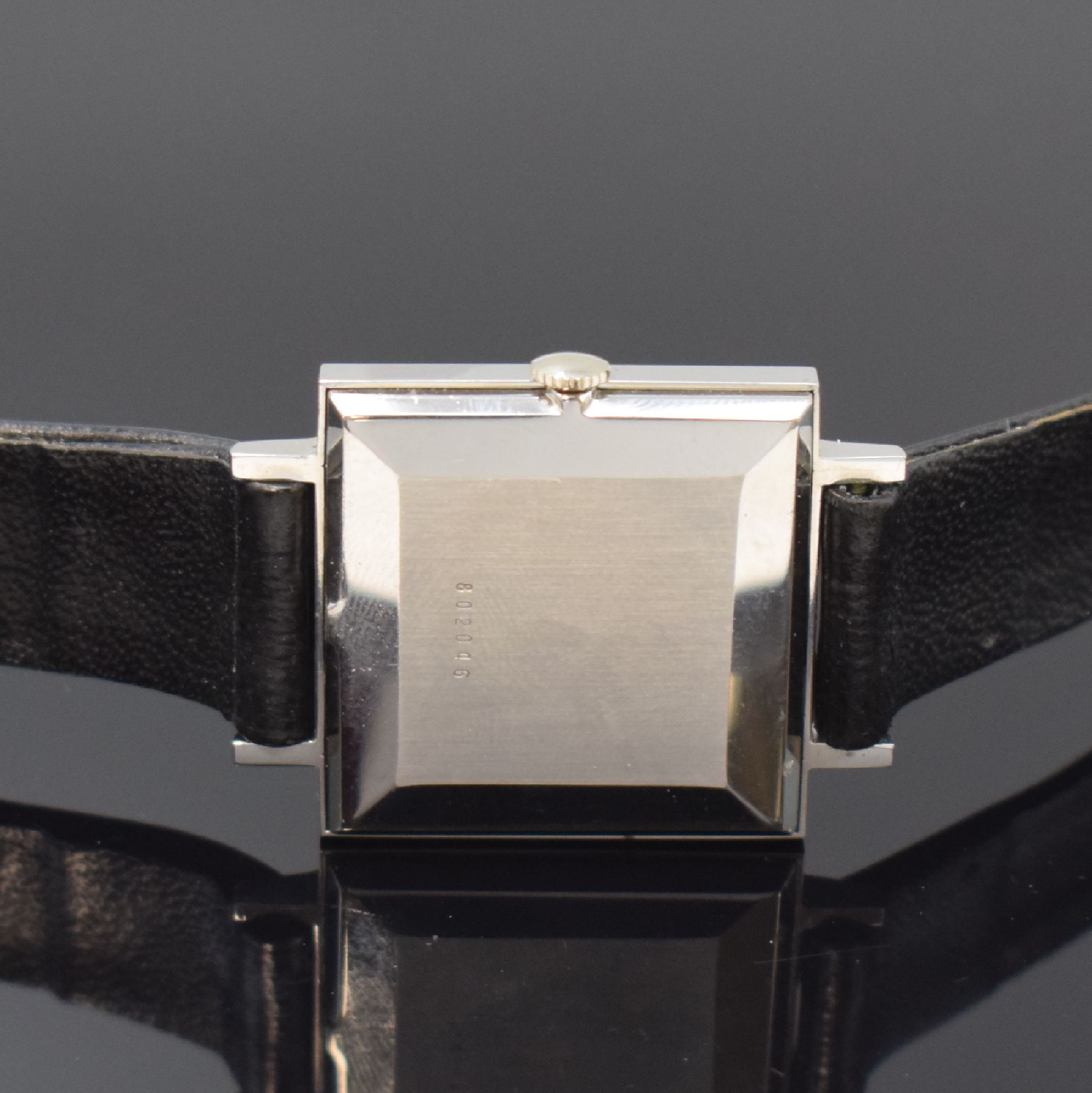 Detail a: Konvolut 3 Herrenarmbanduhren, alle Handaufzug, Schweiz um 1960, Böden aufgedr., 1 x Revue Thommen Vulcain, Kal. MSR K1, orig. Lederband, D. ca. 33 ...