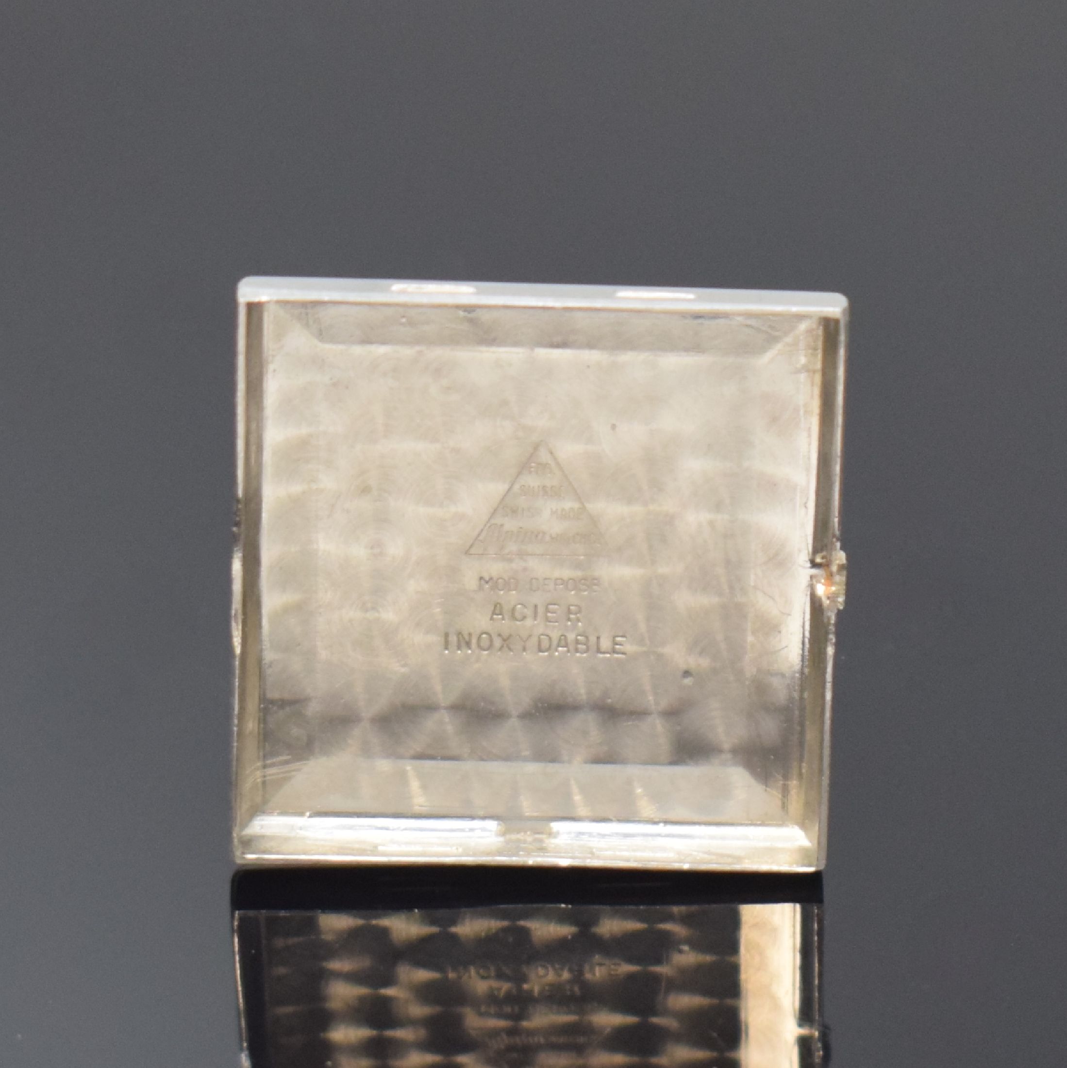 Detail b: Konvolut 3 Herrenarmbanduhren, alle Handaufzug, Schweiz um 1960, Böden aufgedr., 1 x Revue Thommen Vulcain, Kal. MSR K1, orig. Lederband, D. ca. 33 ...