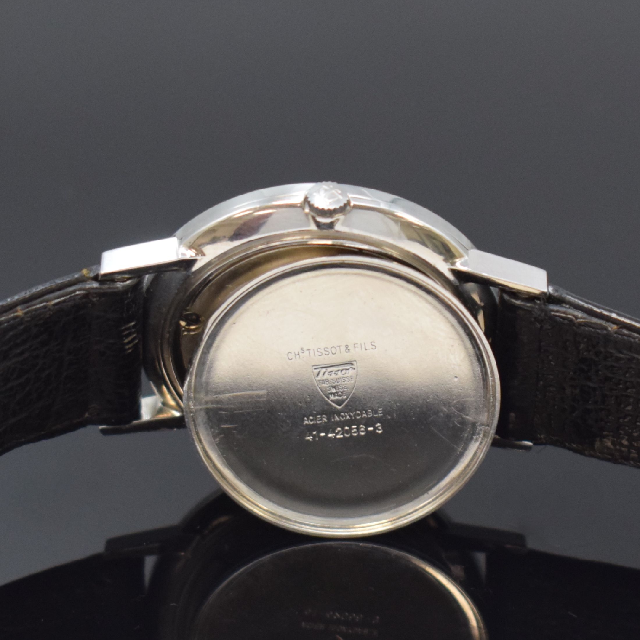 Detail f: Konvolut 3 Herrenarmbanduhren, alle Handaufzug, Schweiz um 1960, Böden aufgedr., 1 x Revue Thommen Vulcain, Kal. MSR K1, orig. Lederband, D. ca. 33 ...