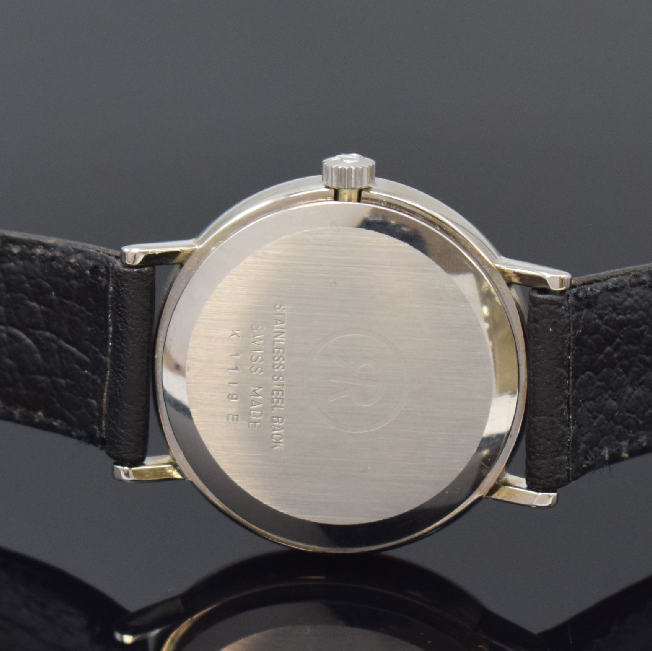 Detail g: Konvolut 3 Herrenarmbanduhren, alle Handaufzug, Schweiz um 1960, Böden aufgedr., 1 x Revue Thommen Vulcain, Kal. MSR K1, orig. Lederband, D. ca. 33 ...