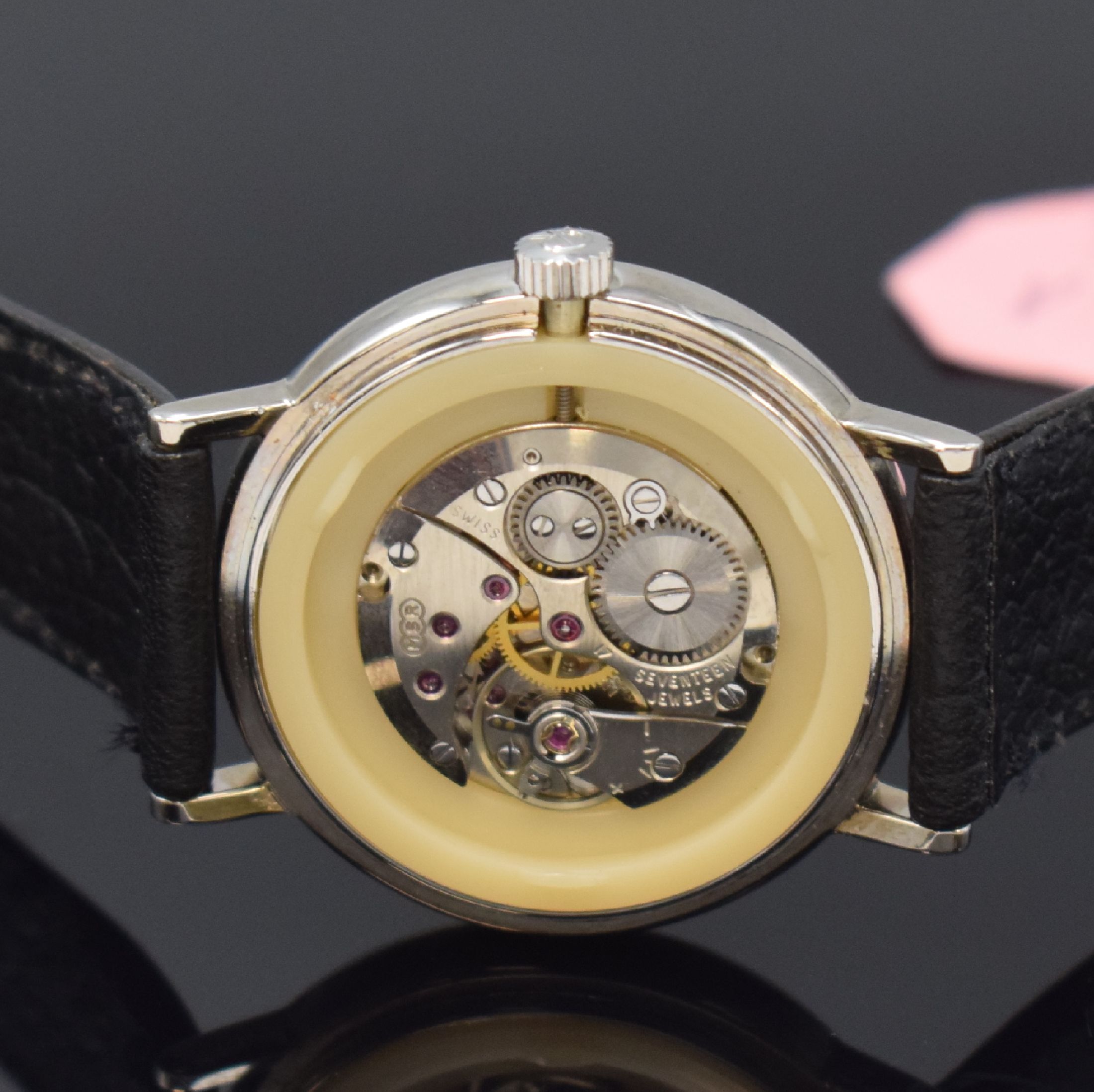 Detail h: Konvolut 3 Herrenarmbanduhren, alle Handaufzug, Schweiz um 1960, Böden aufgedr., 1 x Revue Thommen Vulcain, Kal. MSR K1, orig. Lederband, D. ca. 33 ...