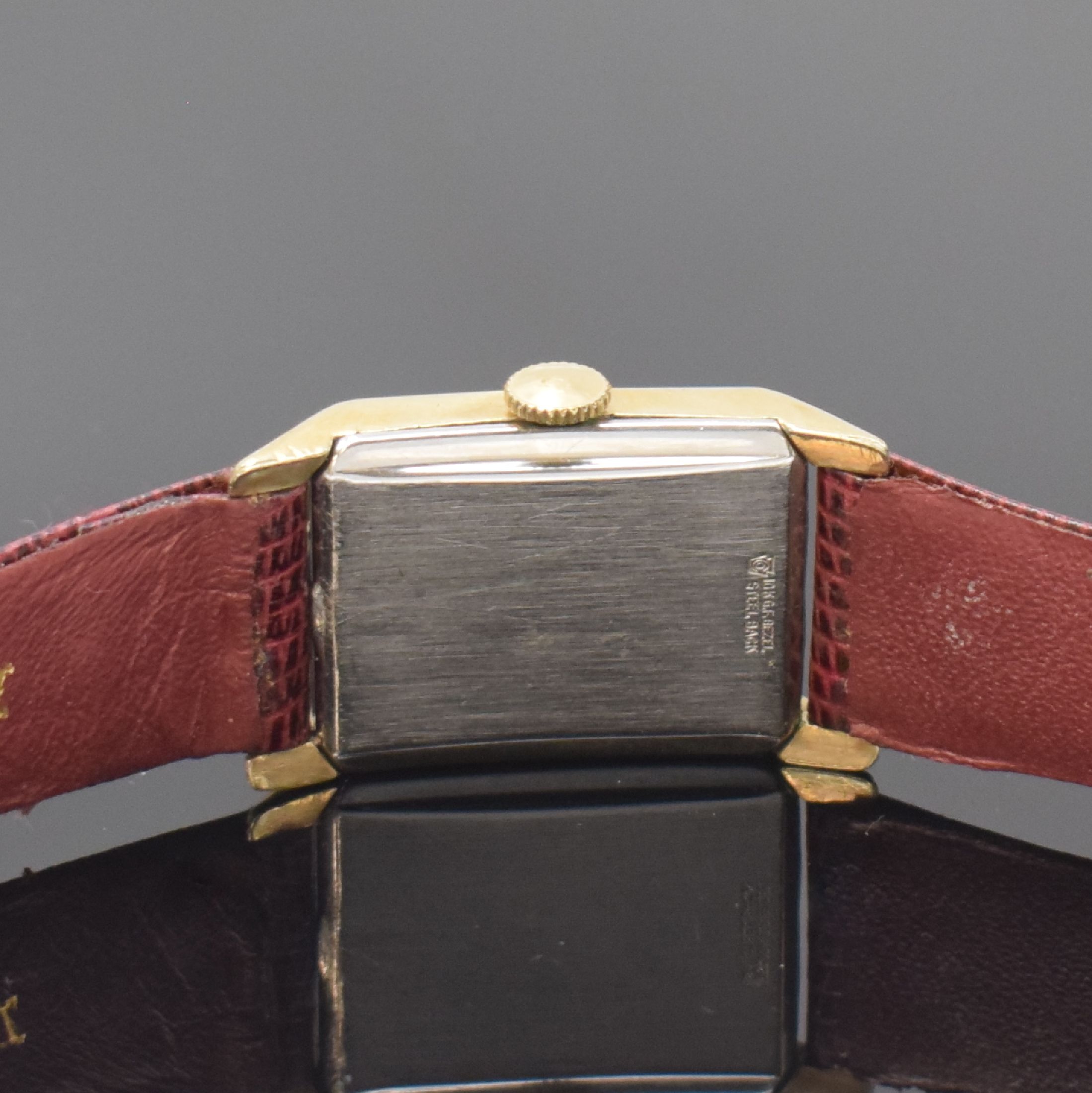 Detail d: WITTNAUER / ROTARY 2 rechteckige Armbanduhren in 9k Gold und goldfilled, England / USA mit schweizer Werken, um 1940, Handaufzug, 1) Rotary, ...