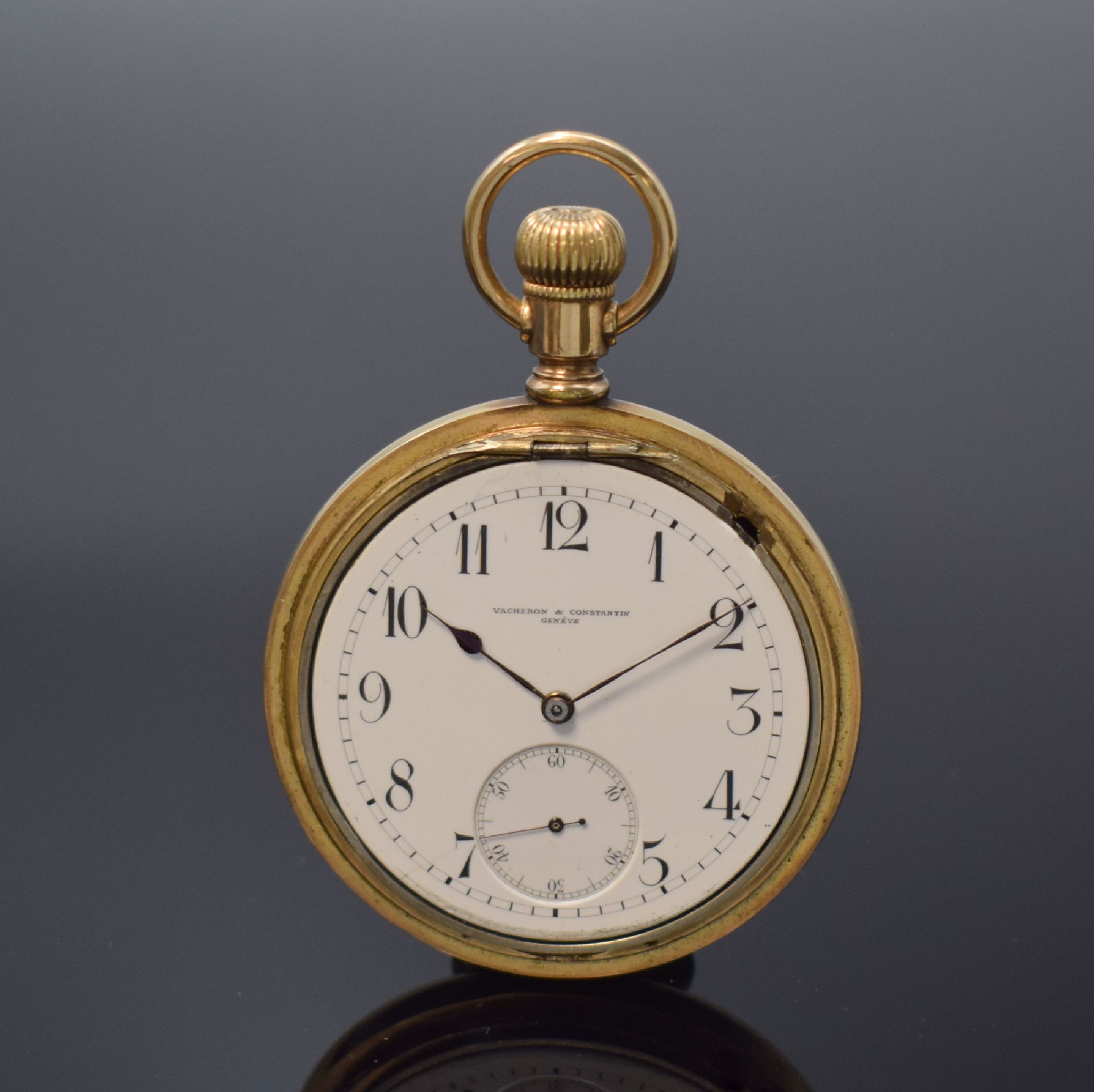 Detail b: VACHERON & CONSTANTIN offene vergoldete Taschenuhr, Schweiz um 1915, Geh. dell./besch., Glasrand verschr., Emailzifferbl. riss., arab. Zahlen, gebl. ...
