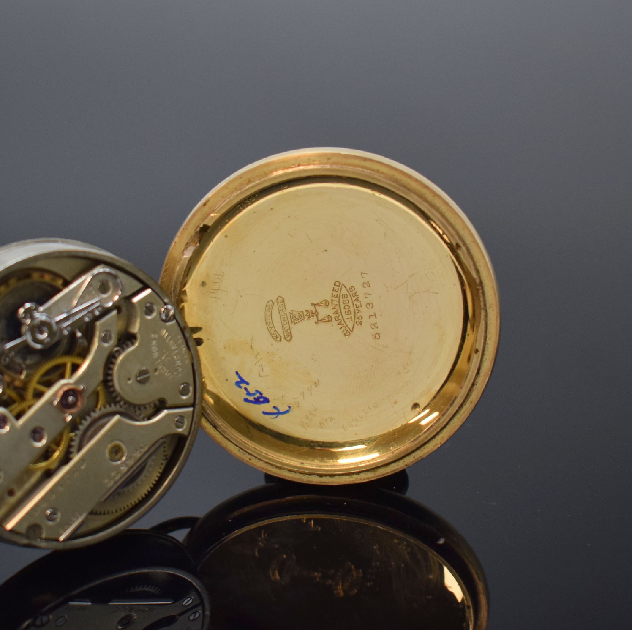 Detail c: VACHERON & CONSTANTIN offene vergoldete Taschenuhr, Schweiz um 1915, Geh. dell./besch., Glasrand verschr., Emailzifferbl. riss., arab. Zahlen, gebl. ...