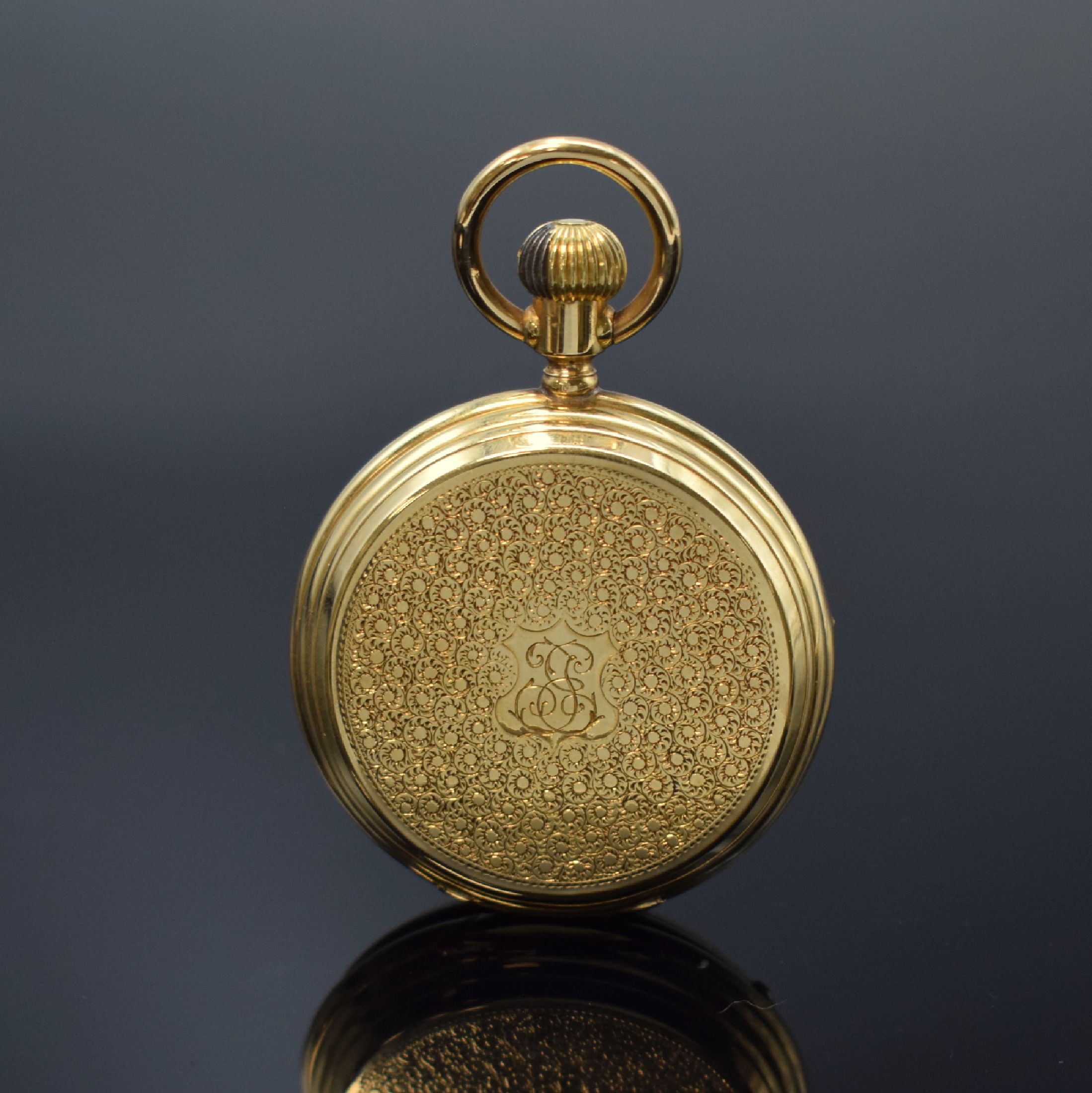 Detail b: Herrensavonette in GG 750/000, Schweiz um 1910, 3-Deckel Goldgeh. dell., grav. Sprung- u. Rückdeckel, Emailzifferbl. riss., röm. Zahlen, gold. ...