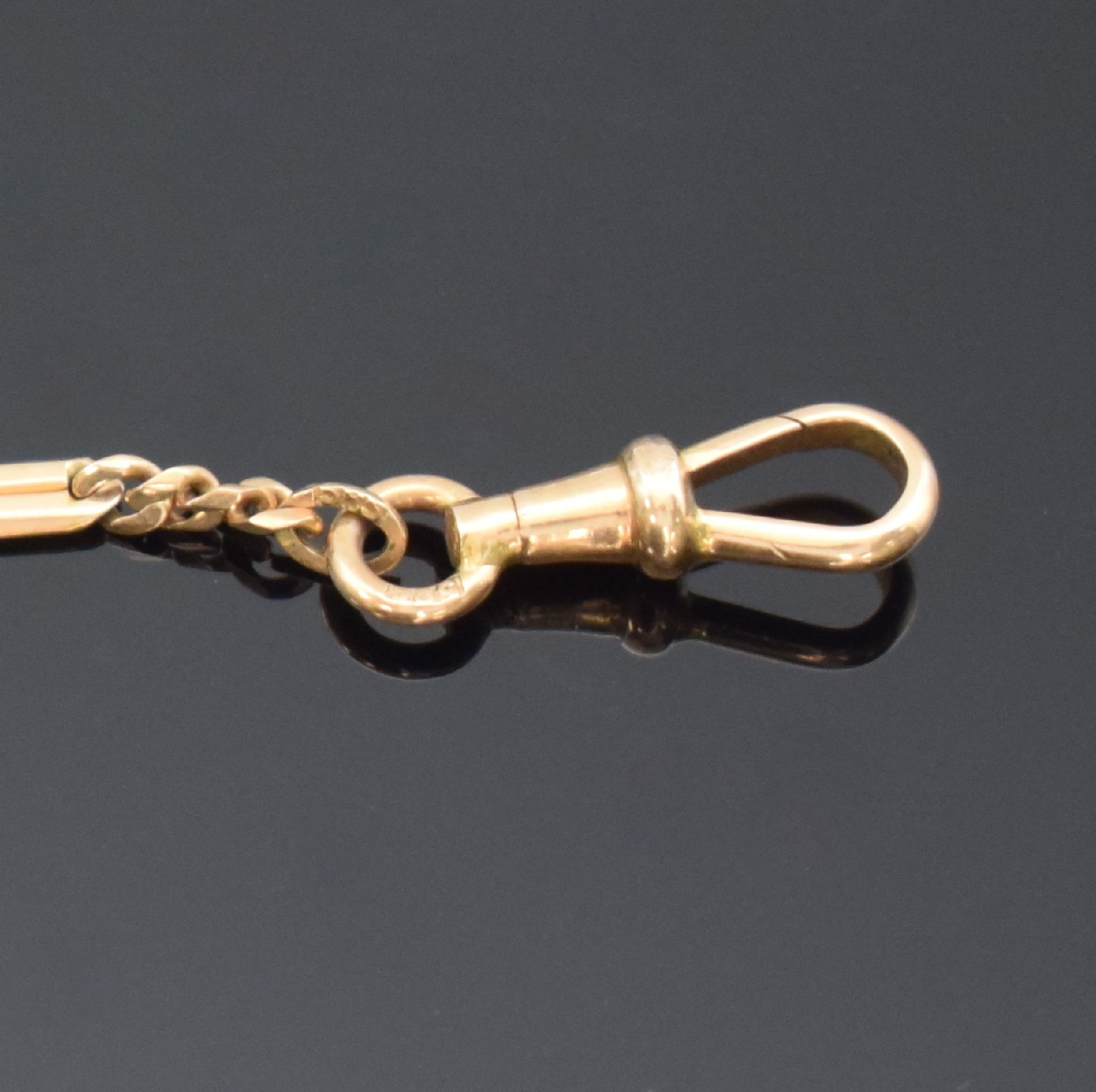 Detail a: Taschenuhrkette in RG 585/000, um 1900, Karabiner u. Federring, L. ca. 34 cm, Gew. ca. 14g, in gebrauchsfähigem Zustand