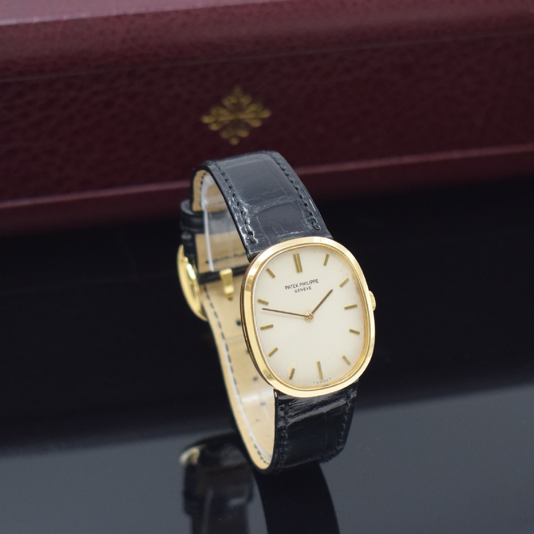 Detail b: PATEK PHILIPPE Ellipse d´Or Armbanduhr in GG 750/000 Referenz 3548, Schweiz um 1985, Handaufzug, ovales, 3-tlg. Geh., Boden und Glasrand aufgedr., ...