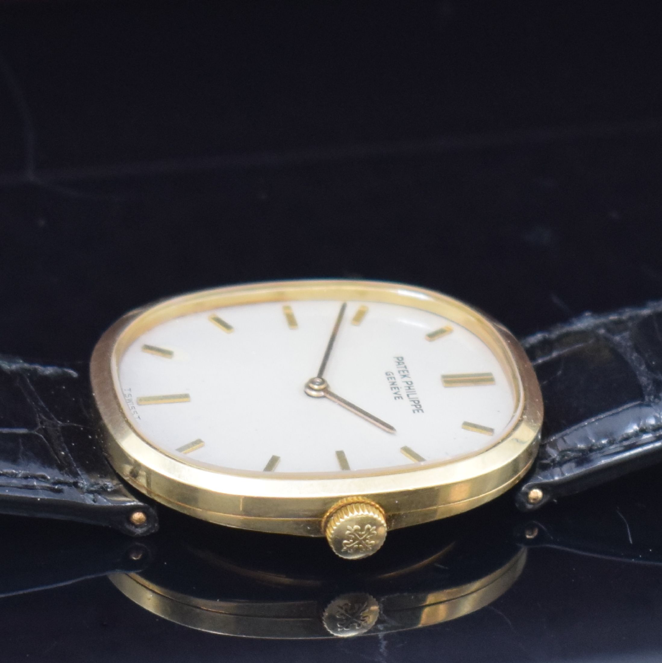 Detail g: PATEK PHILIPPE Ellipse d´Or Armbanduhr in GG 750/000 Referenz 3548, Schweiz um 1985, Handaufzug, ovales, 3-tlg. Geh., Boden und Glasrand aufgedr., ...