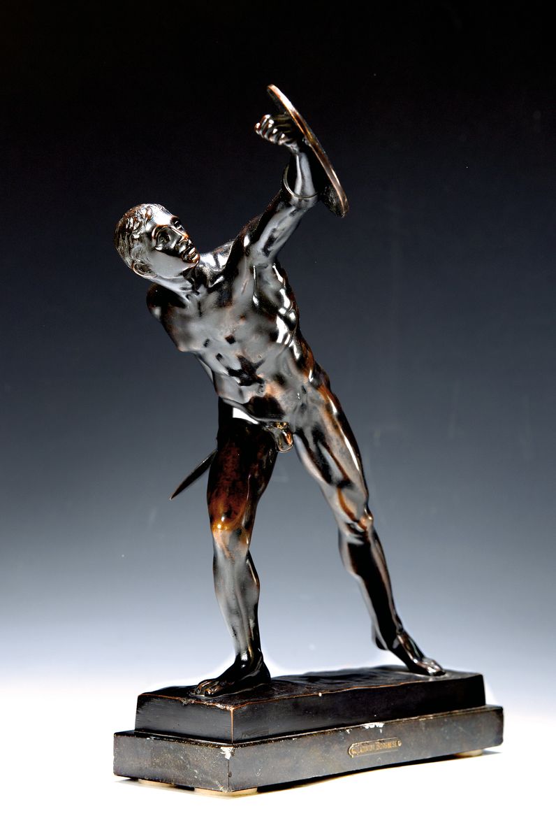 Borghesischer Fechter, nach Vorbild der Antike, um 1900, Bronzeskulptur vollplastisch, auch Borghese Gladiator genannt, das antike Original steht ...