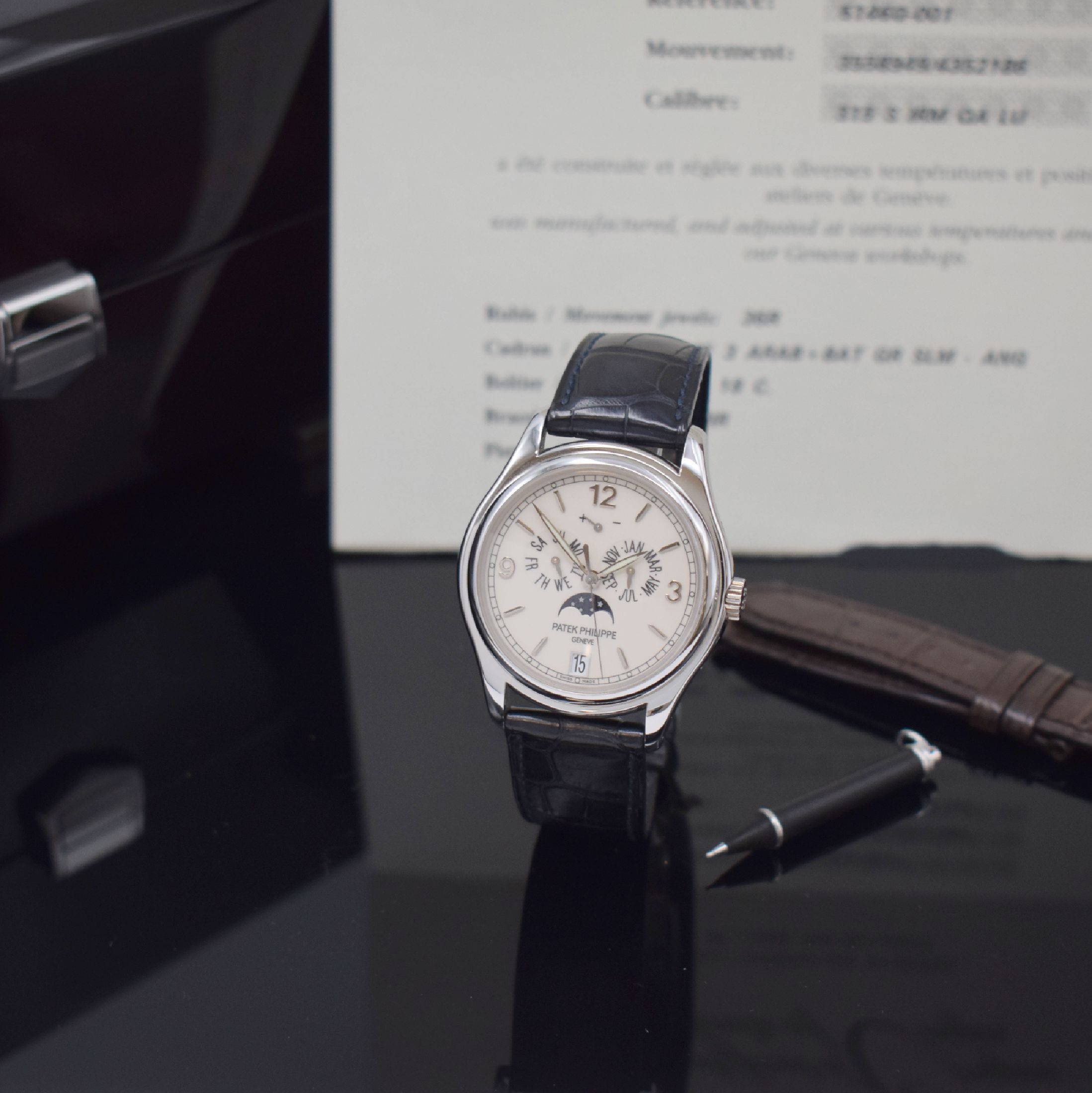 PATEK PHILIPPE hochfeiner und seltener, astronomischer Jahreskalender in WG 750/000 Referenz 5146G-001, Automatik, Schweiz um 2007, beids. vergl., ...
