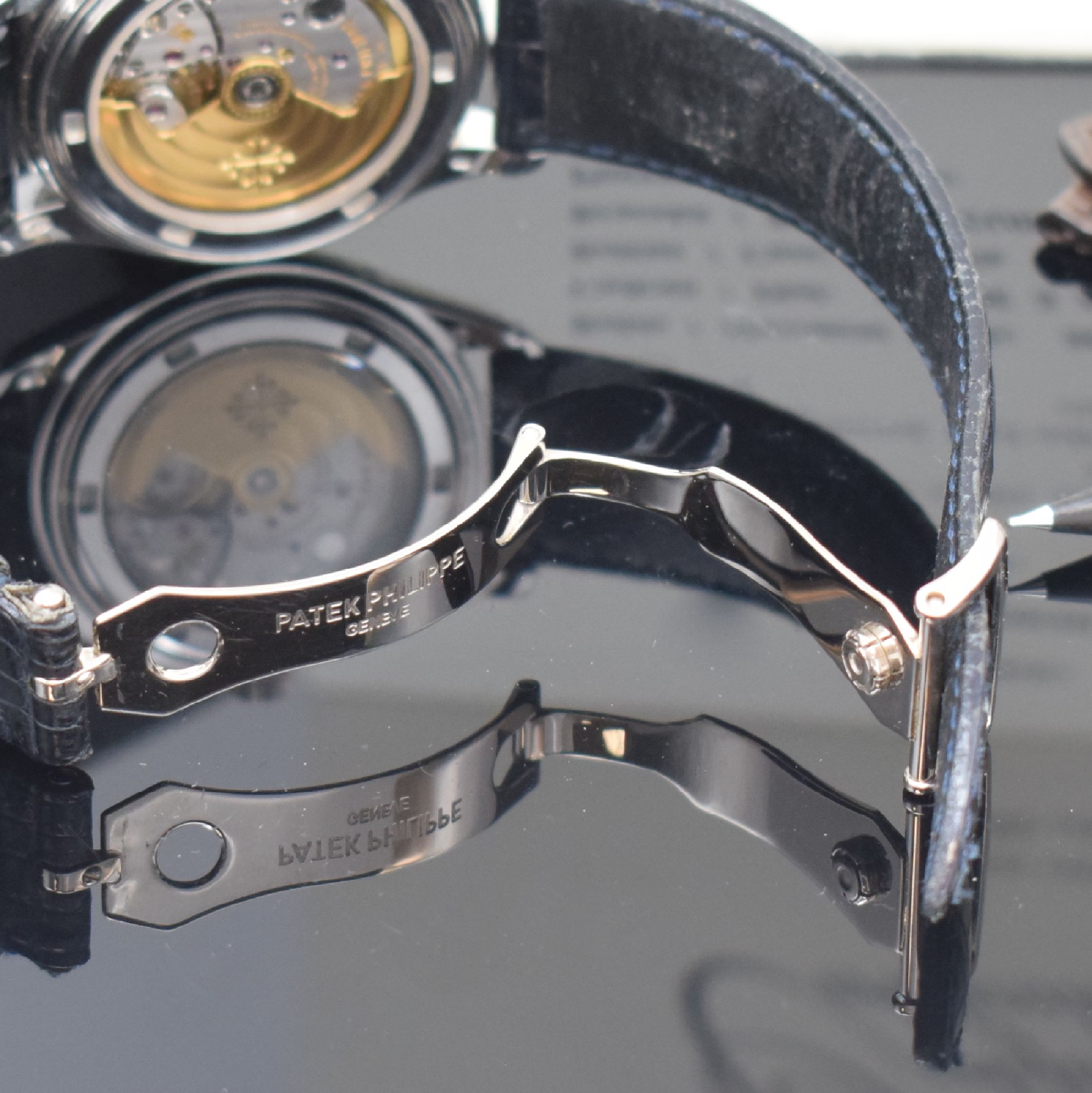 Detail e: PATEK PHILIPPE hochfeiner und seltener, astronomischer Jahreskalender in WG 750/000 Referenz 5146G-001, Automatik, Schweiz um 2007, beids. vergl., ...