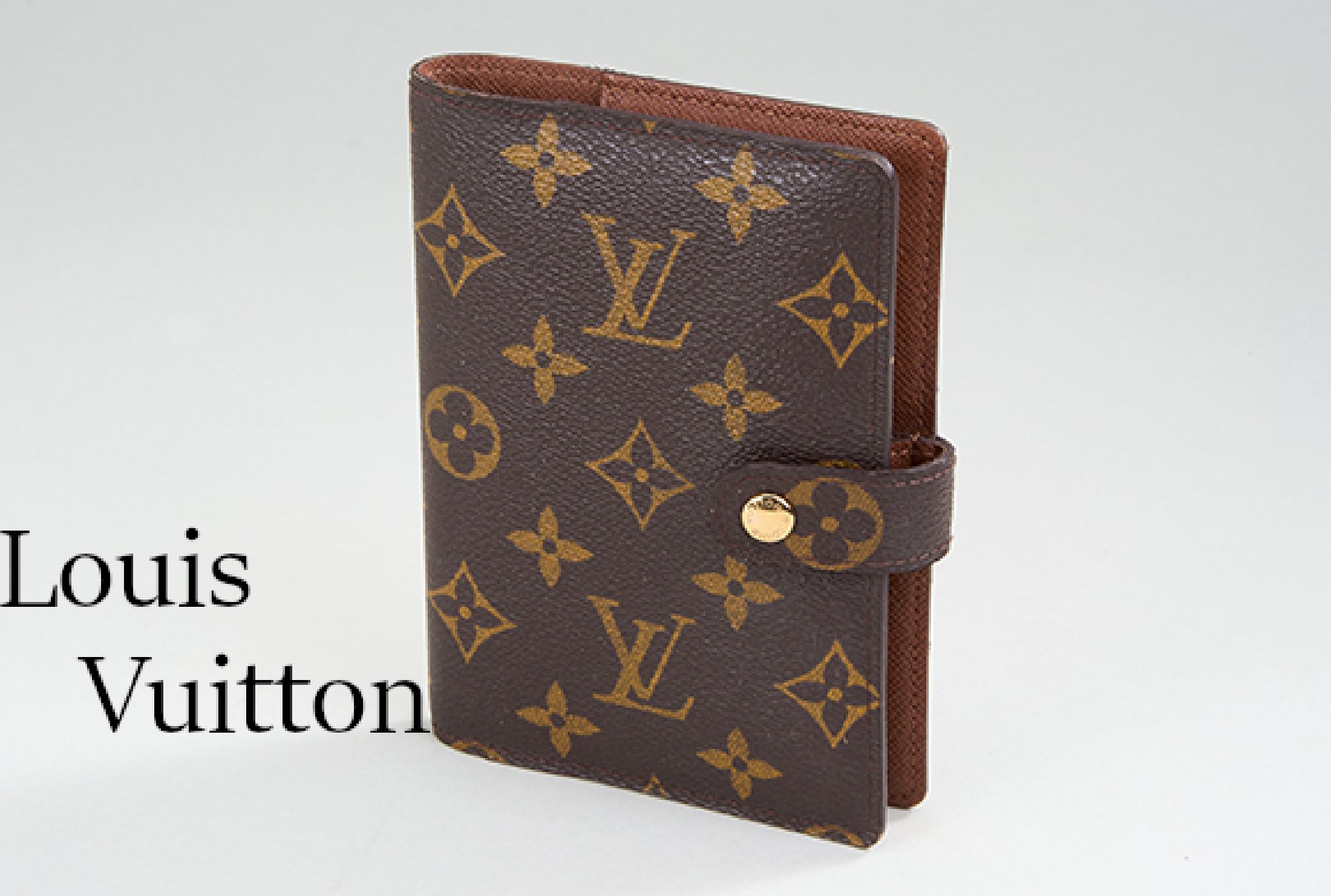 LOUIS VUITTON Agenda, Monogram Canvas, Druckknopfverschluss, Ringbuch mit 6-fach Lochung, 3 Kreditkartenfächer, ca. 14 x 10 cm,sehr guter ...