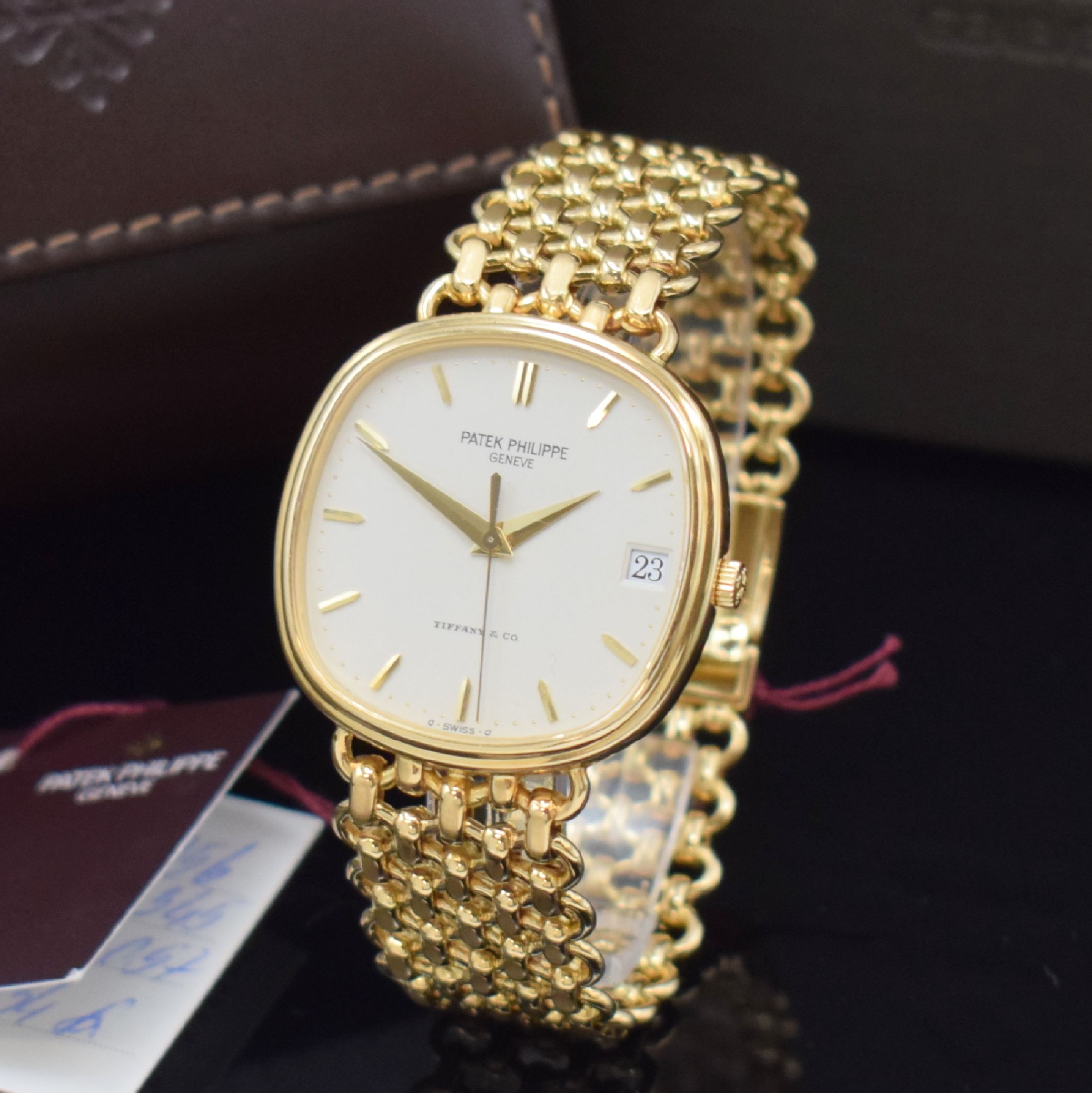 Detail a: PATEK PHILIPPE hochfeine Herrenarmbanduhr in GG 750/000 Referenz 3734/1, Automatik, Schweiz um 1985, Ovalgeh., Boden aufgedr., orig. Gliederband, ...