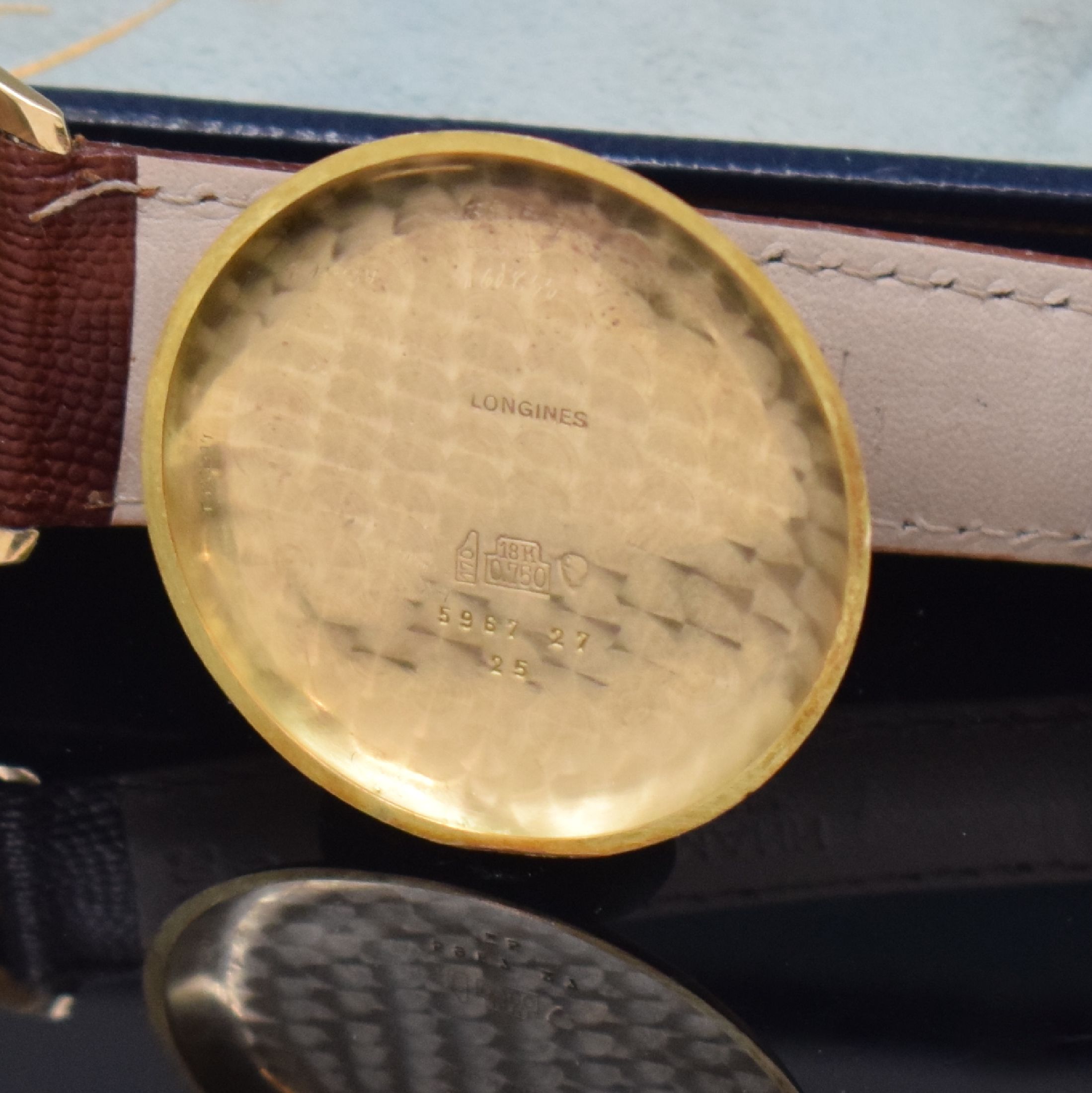 Detail f: LONGINES 30CH großer Flyback- Schaltradchronograph in RoseG 750/000 Referenz 5967, Handaufzug, Schweiz um 1957, 3-teil. Geh., Boden und Glasrand ...