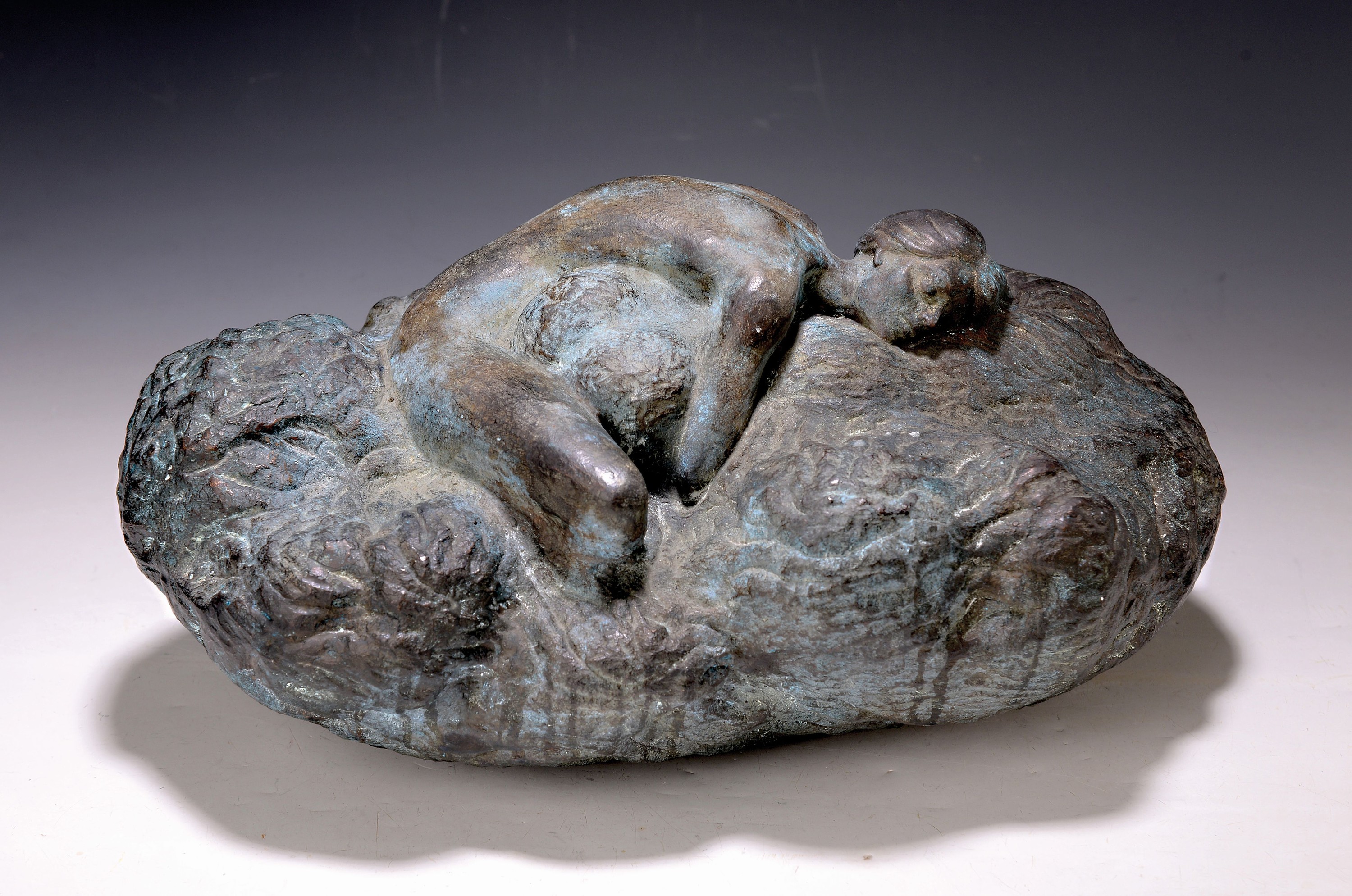 Detail k: Heinrich Faltermeier, 1909-1999, Io auf der Wolke, Bronzeskulptur, am Boden signiert und dat. 70, ca. 19x40x24cm