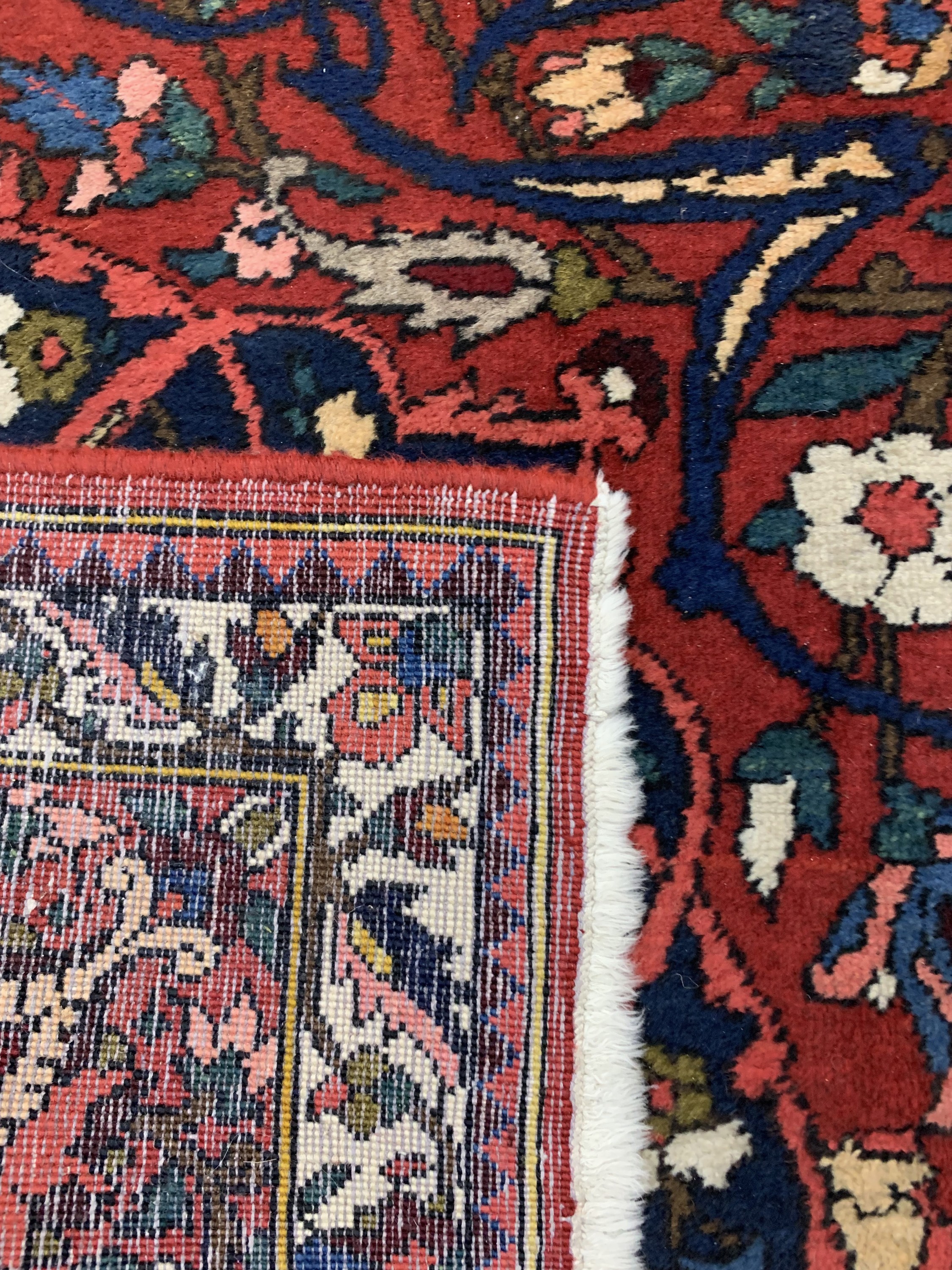 Detail e: Bachtiar, Persien, um 1960, Wolle auf Baumwolle, ca. 306 x 216 cm, EHZ: 2-3