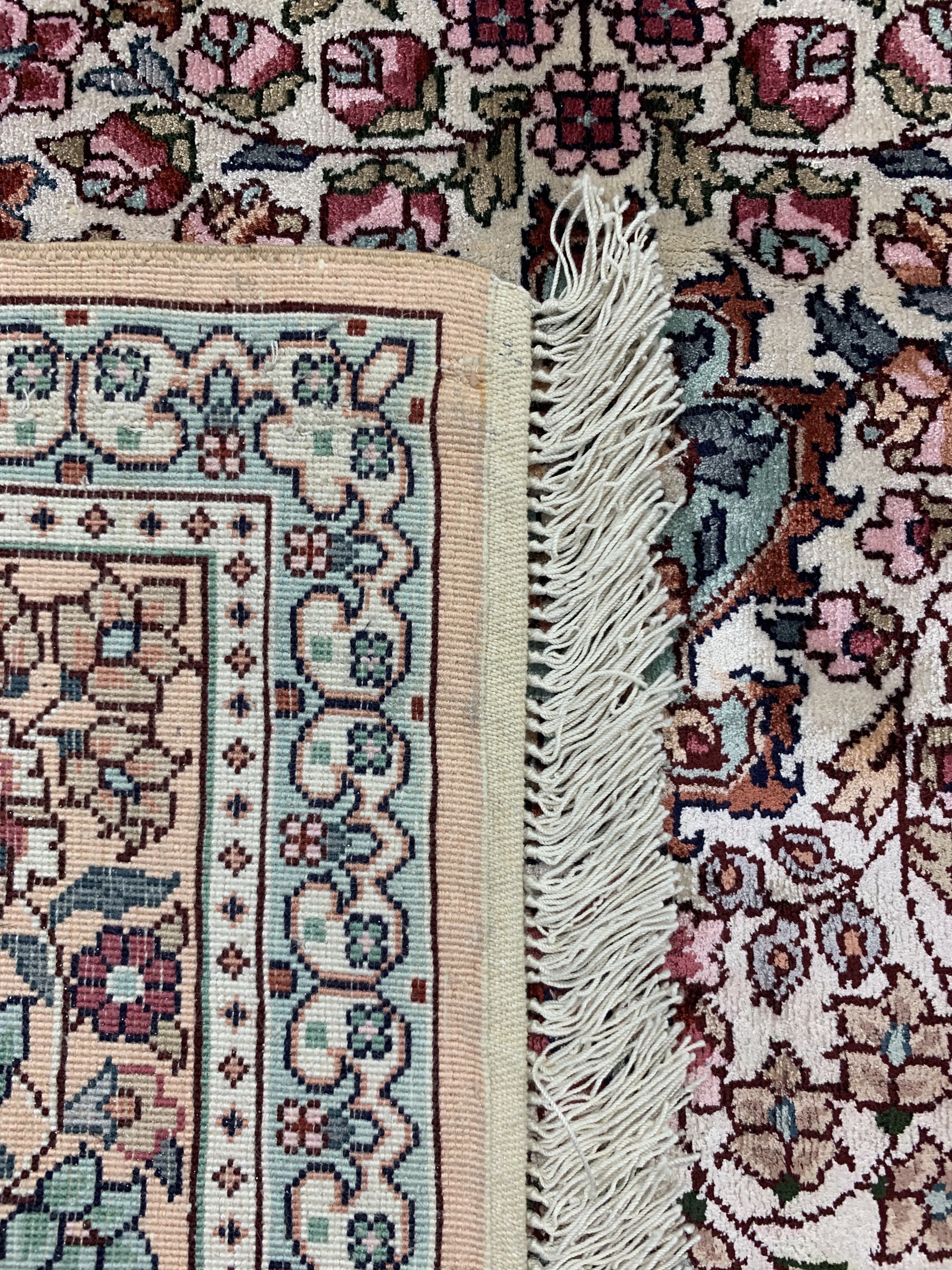 Detail e: Kaschmir, Indien, ca. 40 Jahre, merzerisierte Baumwolle, ca. 185 x 125 cm, EHZ: 2