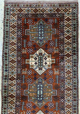 26740570a - Melas fine, Turkey, approx. 50 years, wool on wool, approx. 329 x 75 cm, condition: 2. Rugs,Carpets & Flatweaves