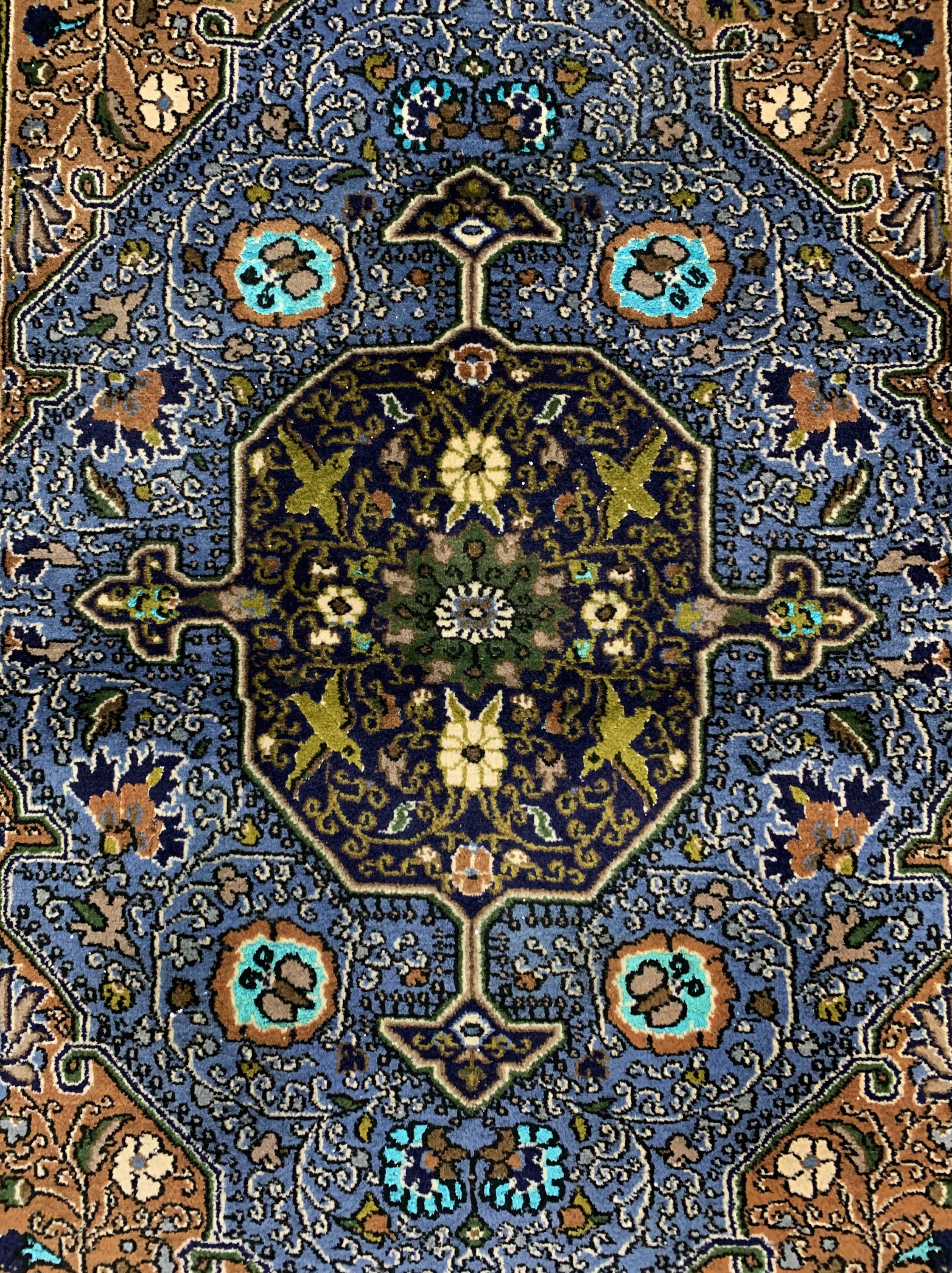 Detail b: Ghom alt, Persien, ca. 60 Jahre, Wolle mit Seide, ca. 163 x 108 cm, EHZ: 1-2