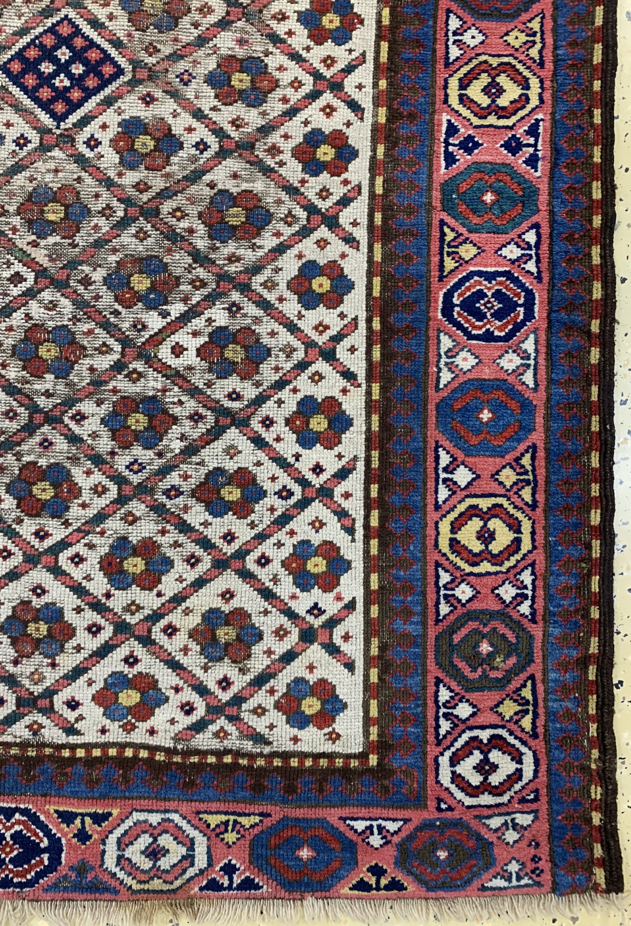 Detail a: Antiker Kazak, Kaukasus, 19.Jhd, Wolle auf Wolle, ca. 357 x 120 cm, EHZ: 4