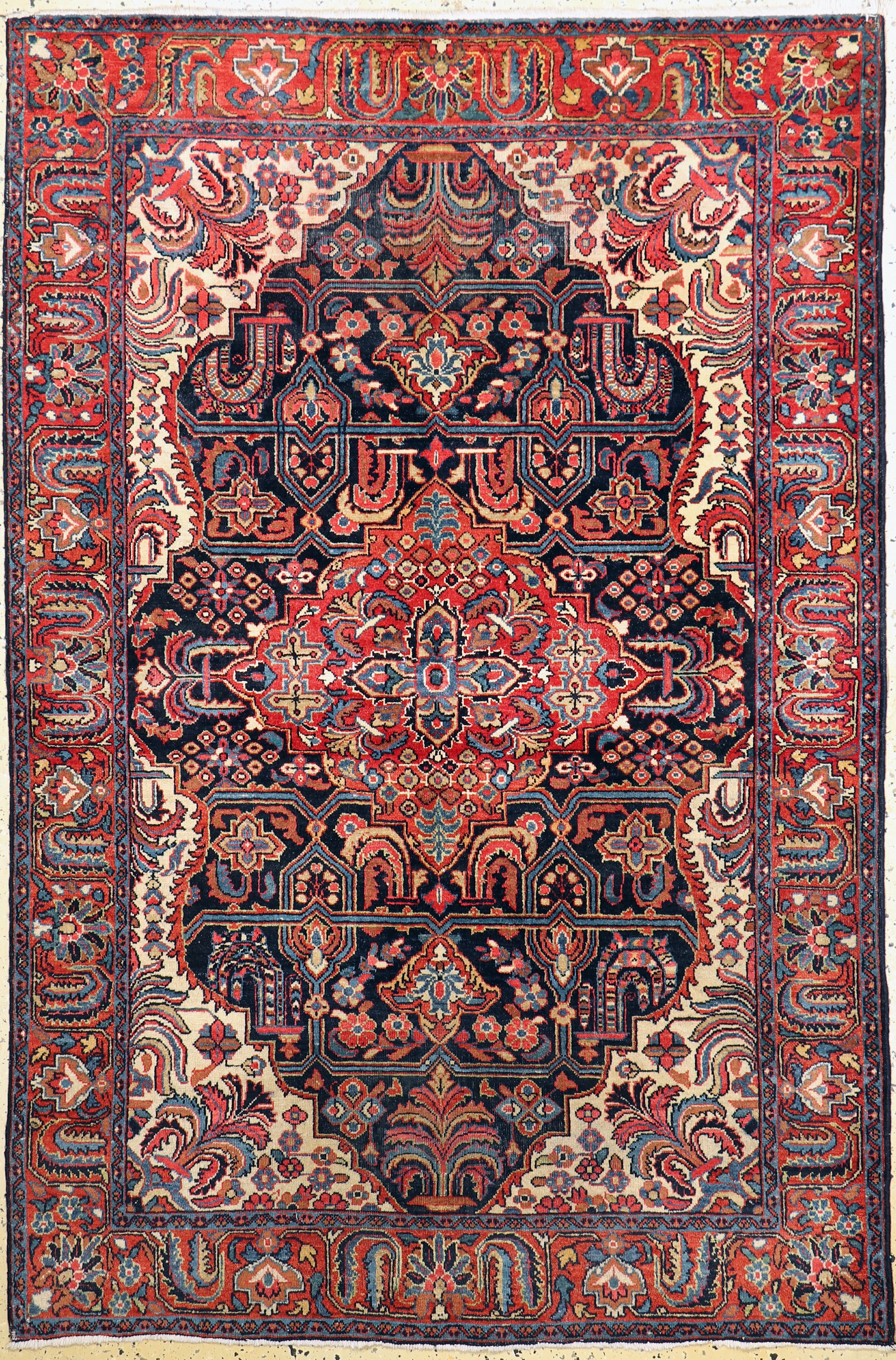 Sarogh Mahal antik, Persien, um 1910/1920, Wolle auf Baumwolle, ca. 205 x 138 cm, EHZ: 3