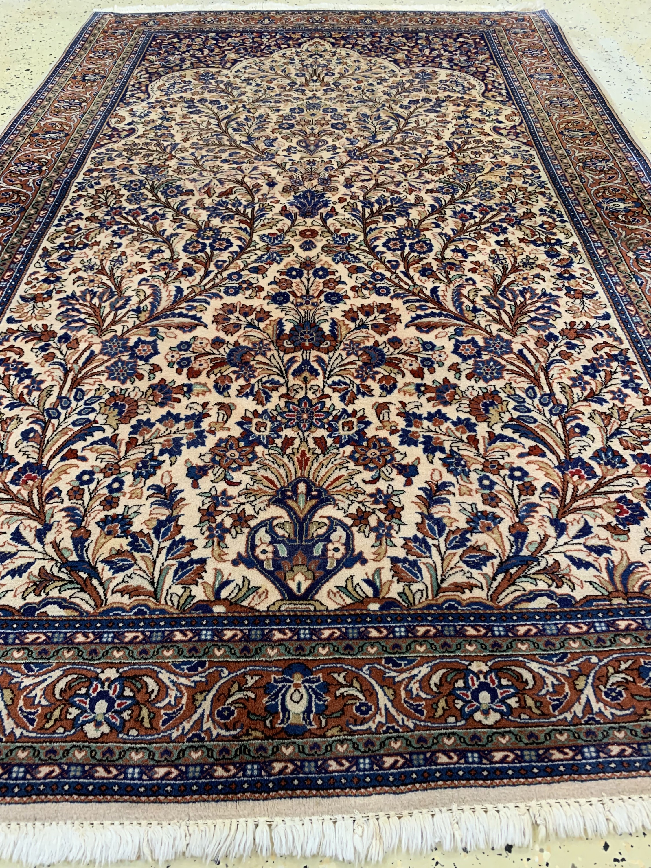 Detail e: Sarogh Ghiasabad Kork fein, Persien, um 1960, Korkwolle auf Baumwolle, ca. 202 x 130 cm, EHZ: 2(Fleckig)