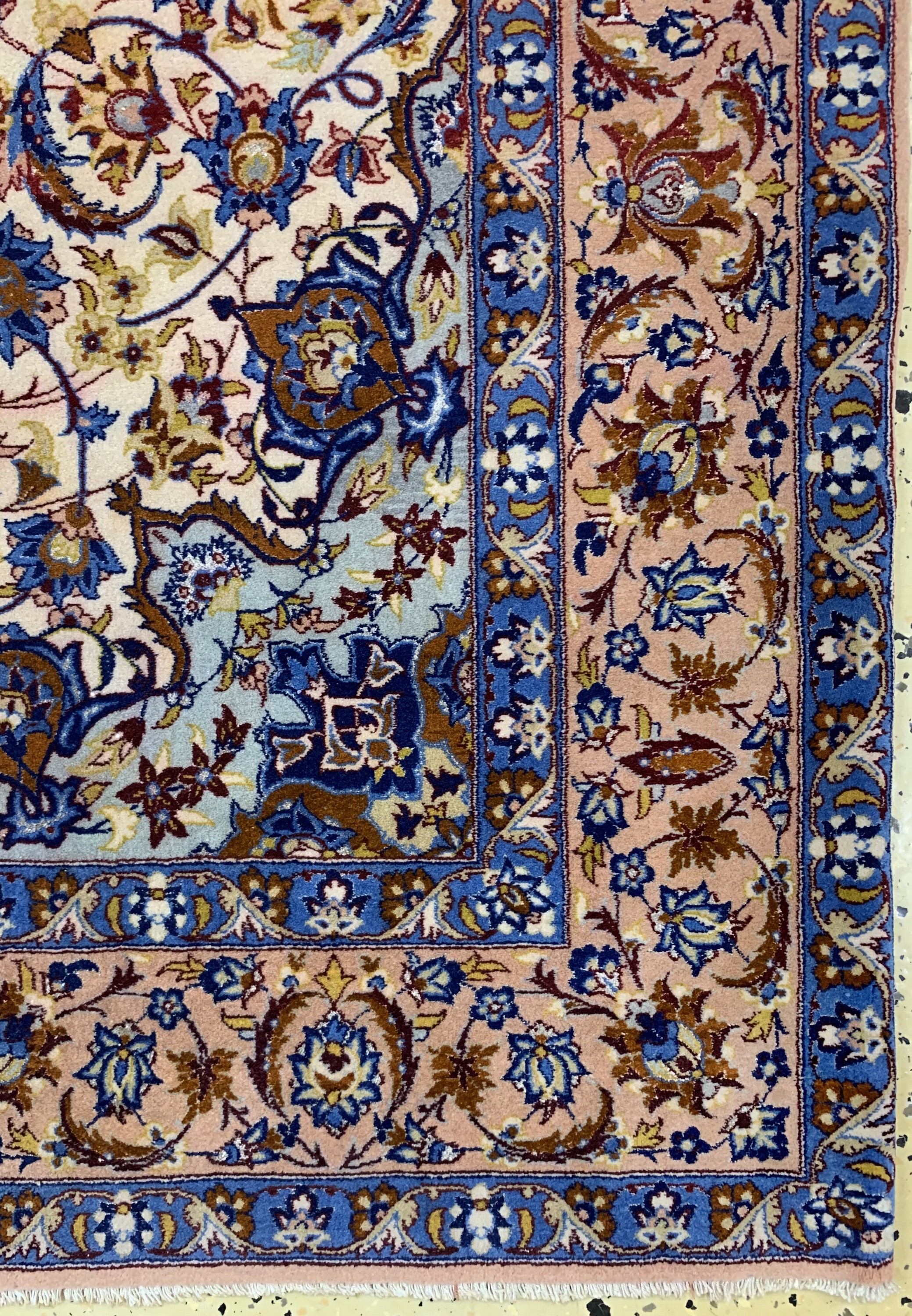 Detail a: Esfahan fein, Persien, um 1950, Korkwolle mit und auf Seide, ca. 168 x 107 cm, ca. 1,0 Mio. Kn/qm, Reinigungsbedürftig, EHZ: 2