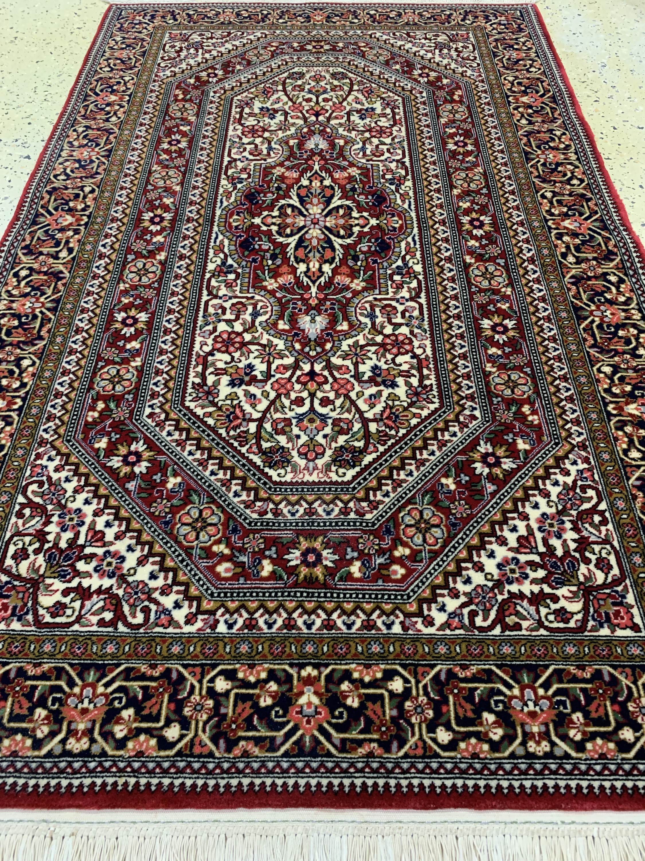Detail c: Ghom Kork, China, ca. 50 Jahre, Korkwolle auf Baumwolle, ca. 156 x 94 cm, EHZ: 1-2
