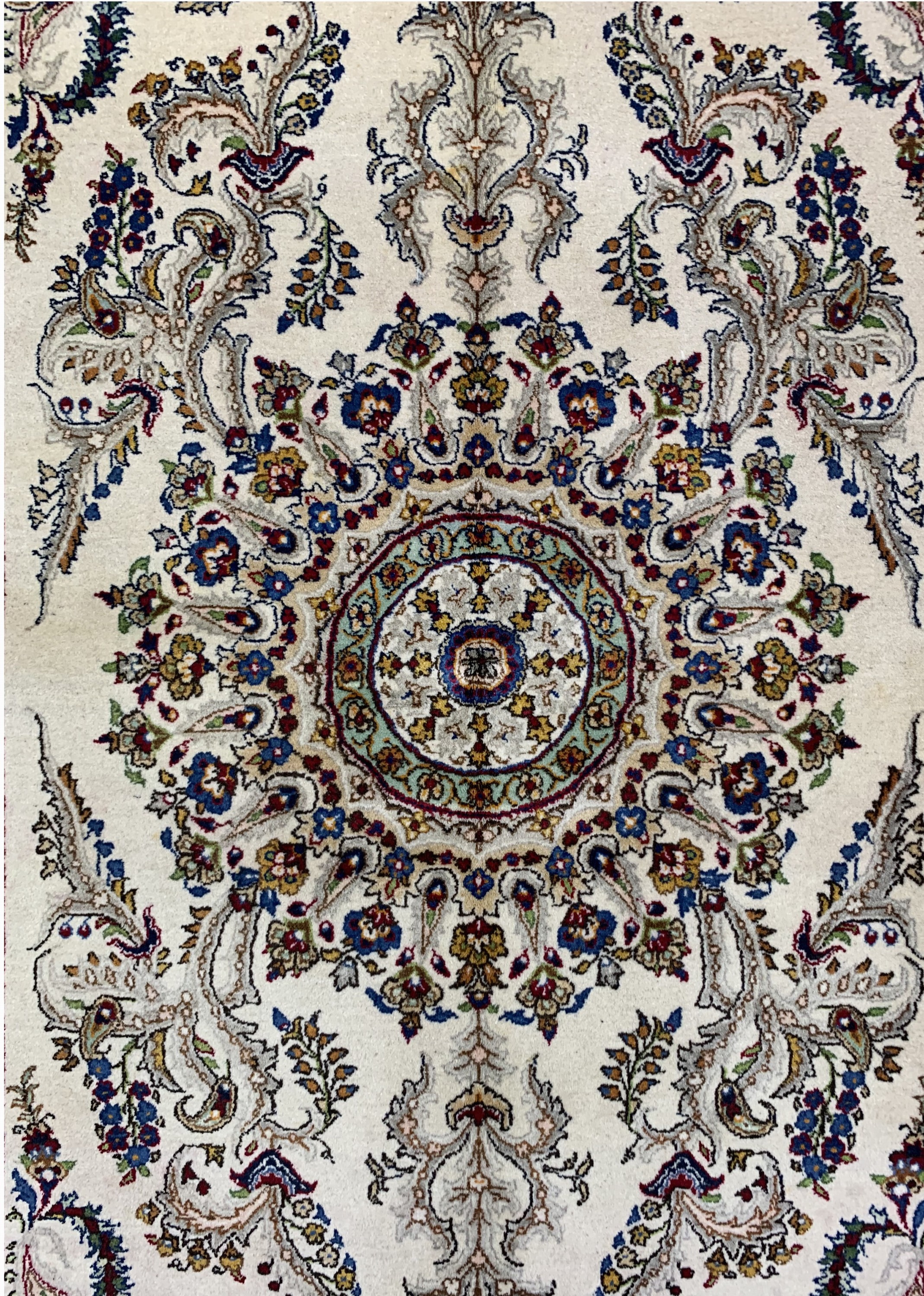 Detail b: Keschan alt signiert, Persien, um 1950, Wolle auf Baumwolle, ca. 222 x 140 cm, EHZ: 1-2