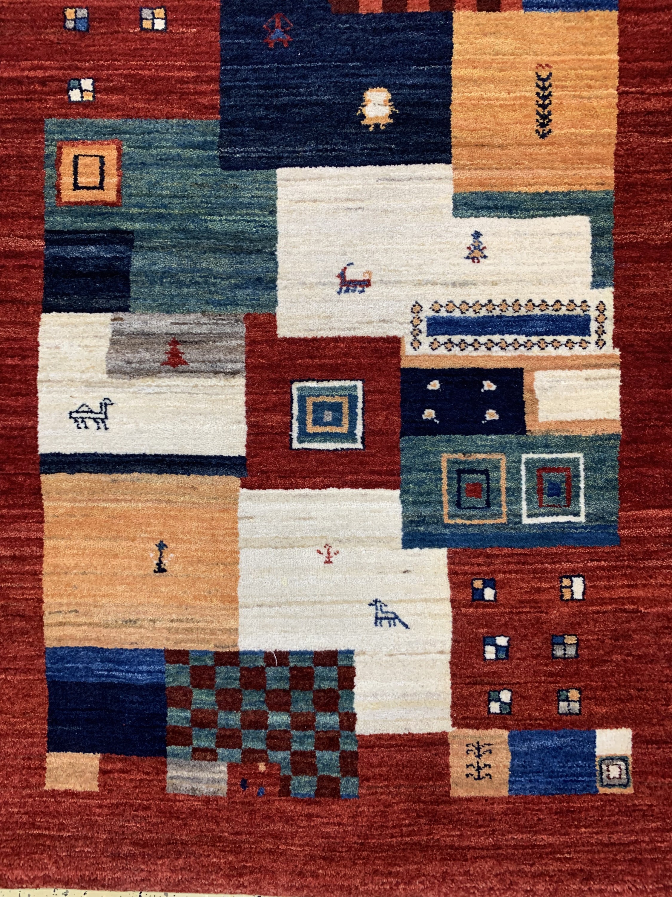 Detail a: Gabbeh fein Loribaft, Persien, ca. 30 Jahre, Korkwolle auf Wolle, ca. 196 x 77 cm, EHZ: 1-2