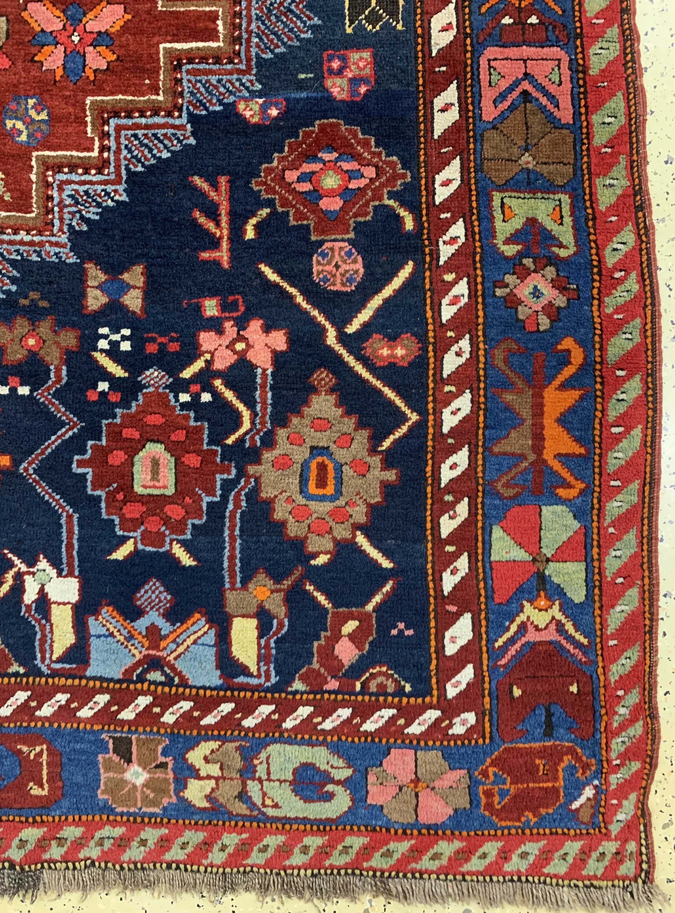 Detail a: Antiker Kazak, Kaukasus, um 1900, Wolle aufWolle, ca. 356 x 160 cm, EHZ: 3