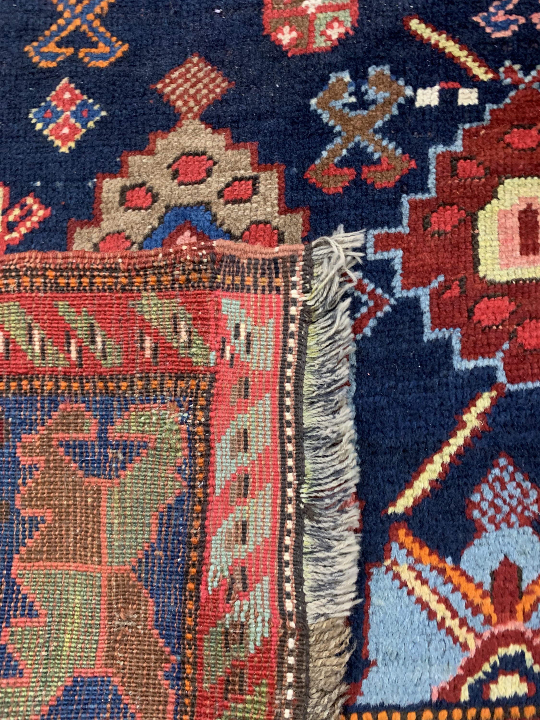Detail f: Antiker Kazak, Kaukasus, um 1900, Wolle aufWolle, ca. 356 x 160 cm, EHZ: 3
