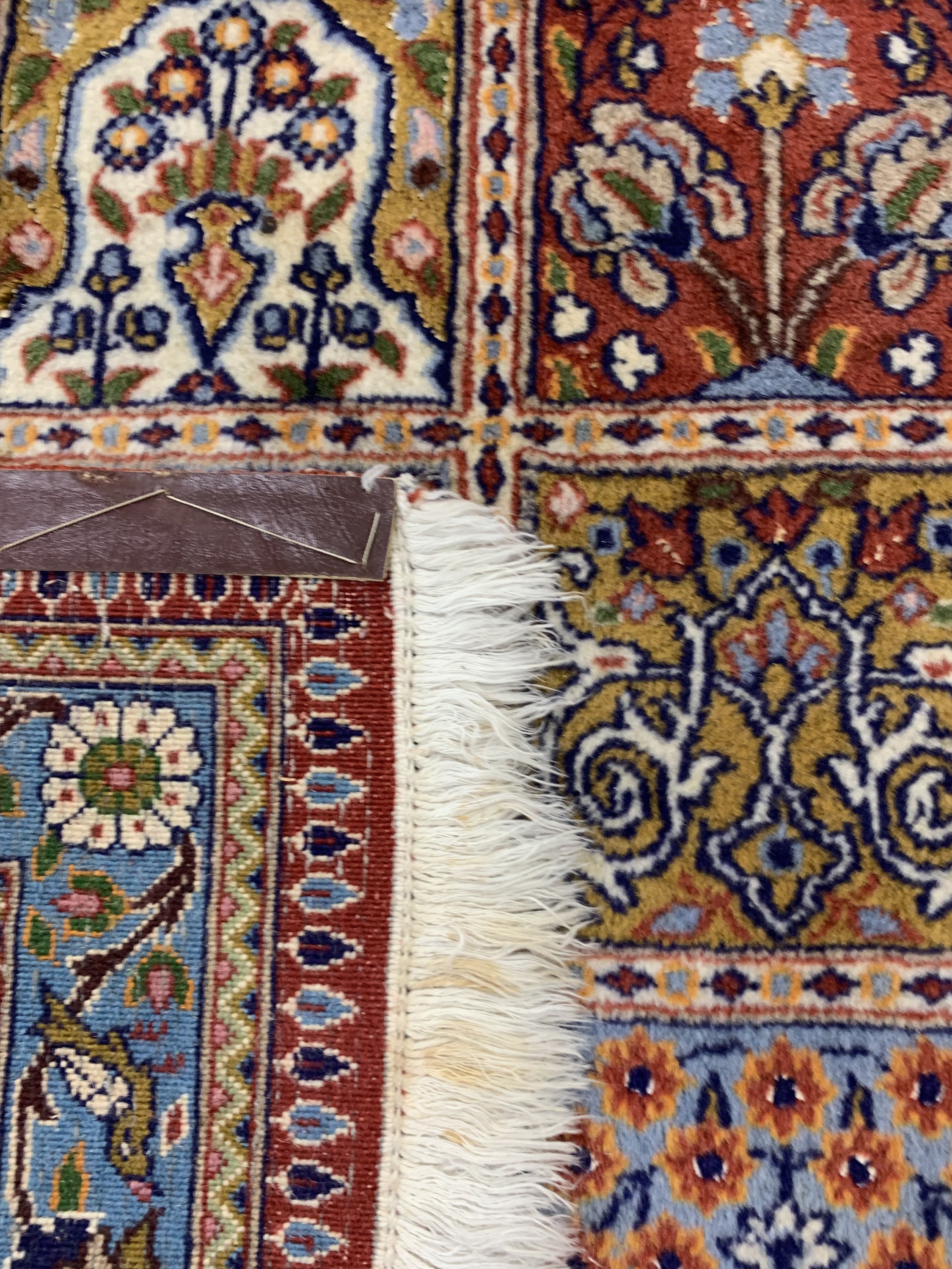 Detail c: Mud Kork fein, Persien, ca. 50 Jahre, Korkwolle mit Seide, ca. 348 x 250 cm, EHZ: 3