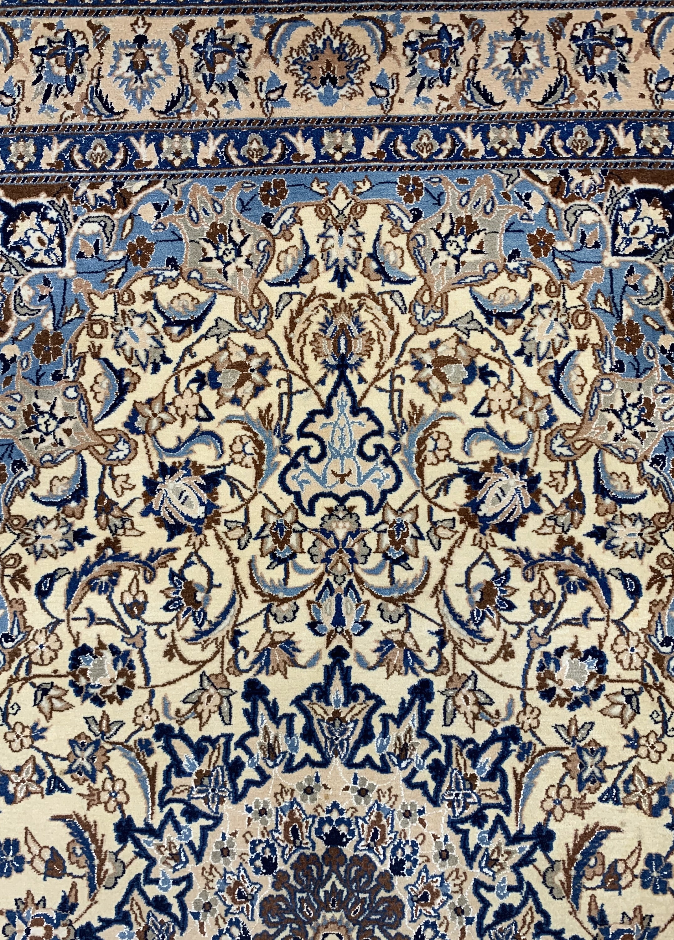 Detail c: Nain fein(9 La), Persien, um 1960, Korkwolle mit Seide, ca. 217 x 123 cm, EHZ: 2