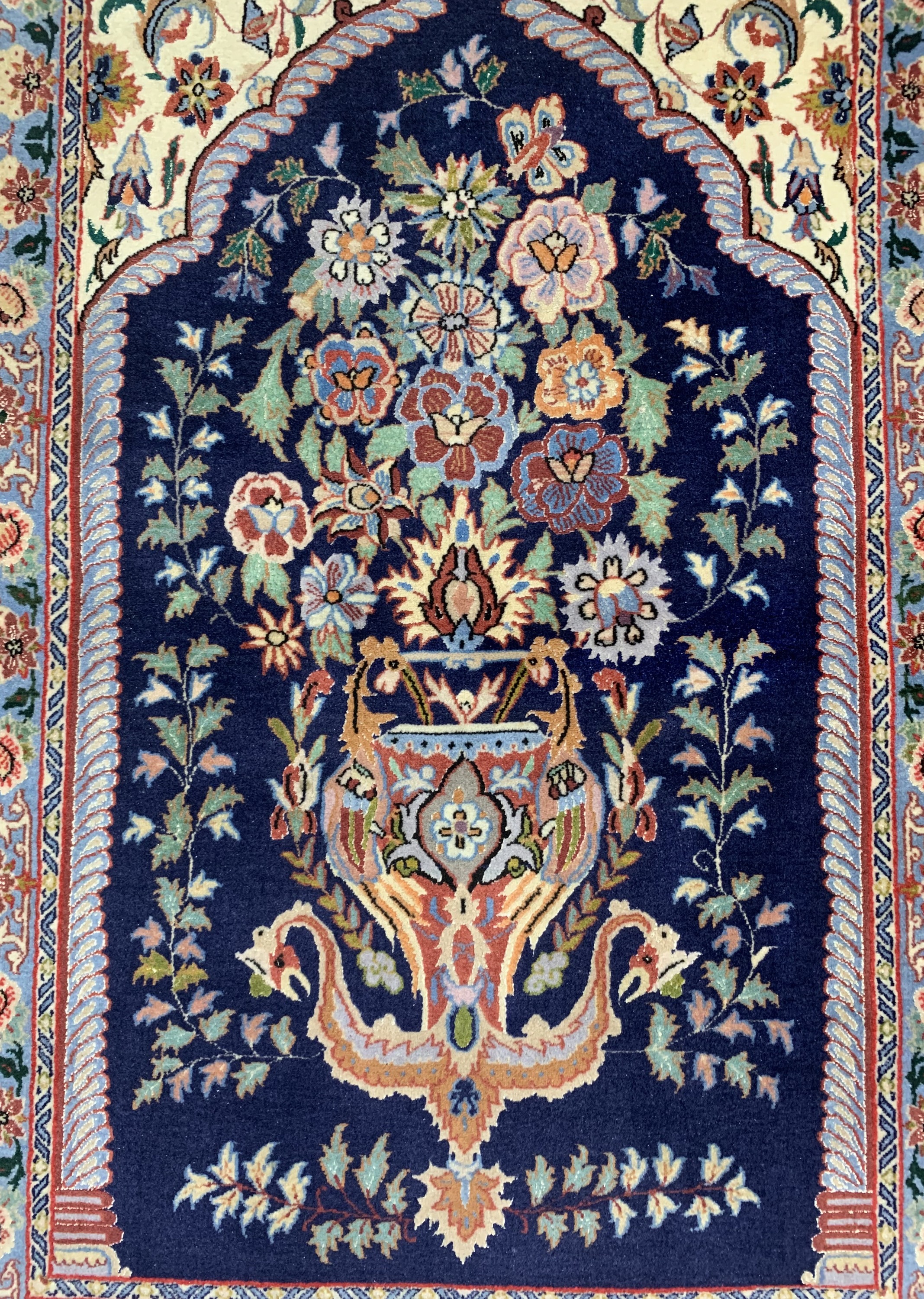 Detail a: Konvolut aus Esfahan fein, Persien, ca. 50 Jahre, Korkwolle mit und auf Seide, ca. 102 x 67 cm, ca. 1,0 Mio. Kn/qm, EHZ: 2, Ghom Kork, Persien, ca. ...